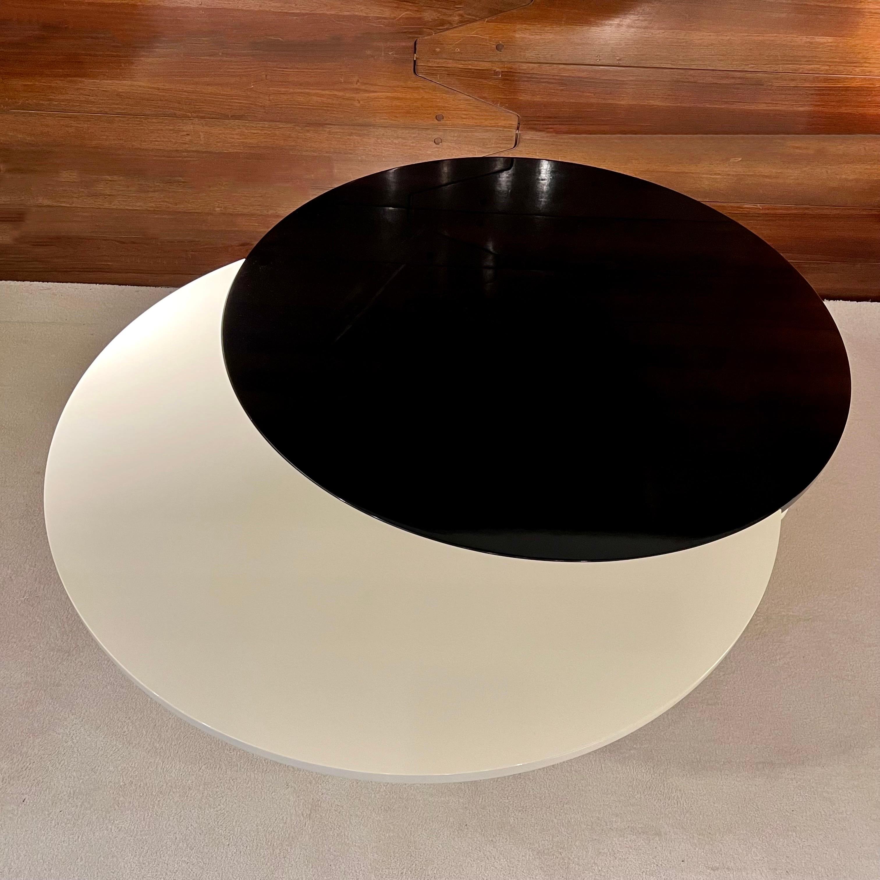 Mid-Century Modern Beautiful Lacquered System Table, France 1980 For Sale