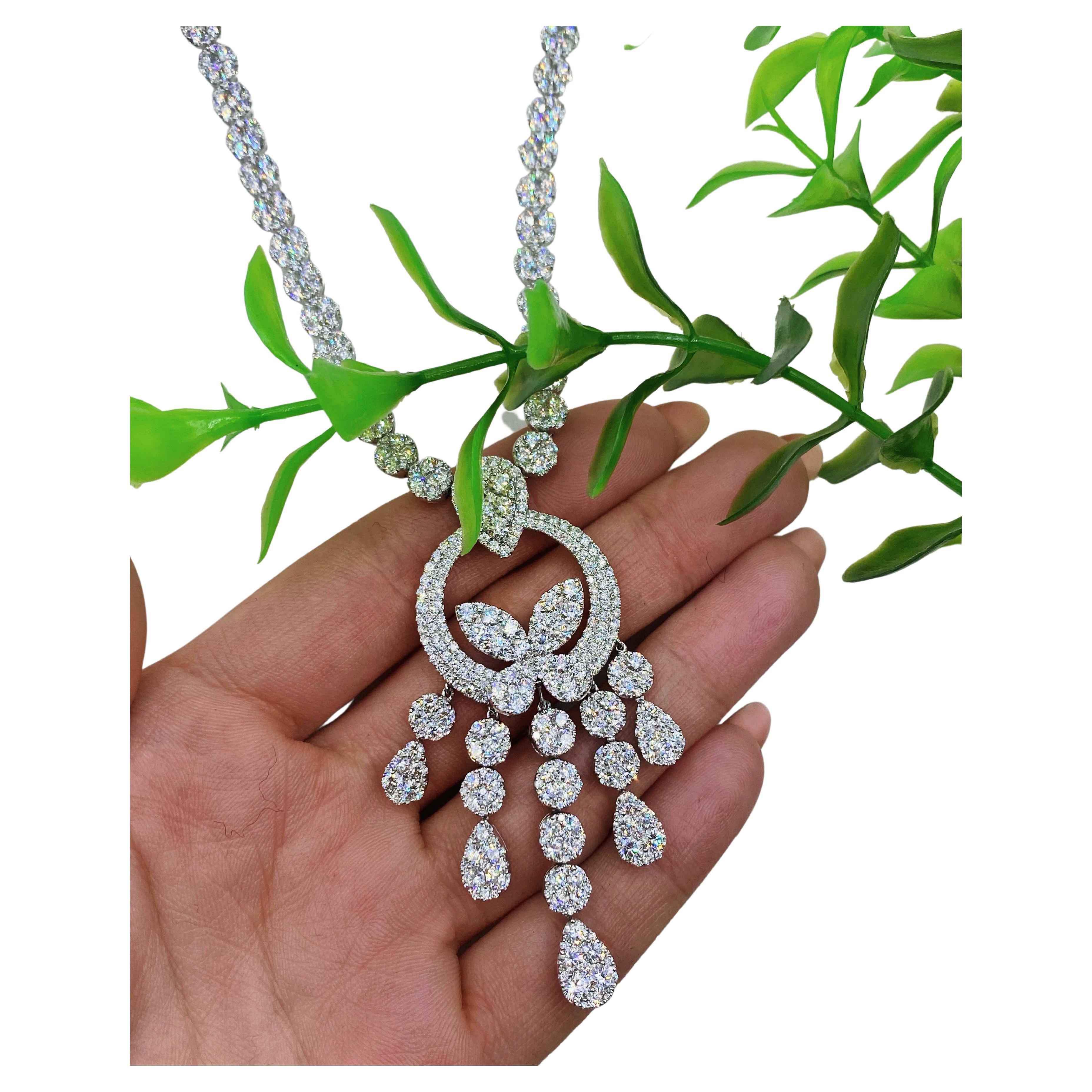 18kt white gold
15.20 ct diamonds
Color/Clarity : F-g/ SI1-VS2 clarity

Beautiful ladies necklace 18kt White Gold 15.20 ct.w diamonds 10257
18kt white gold
15.20 ct diamonds
Color/Clarity : F-g/ SI1-VS2 clarity