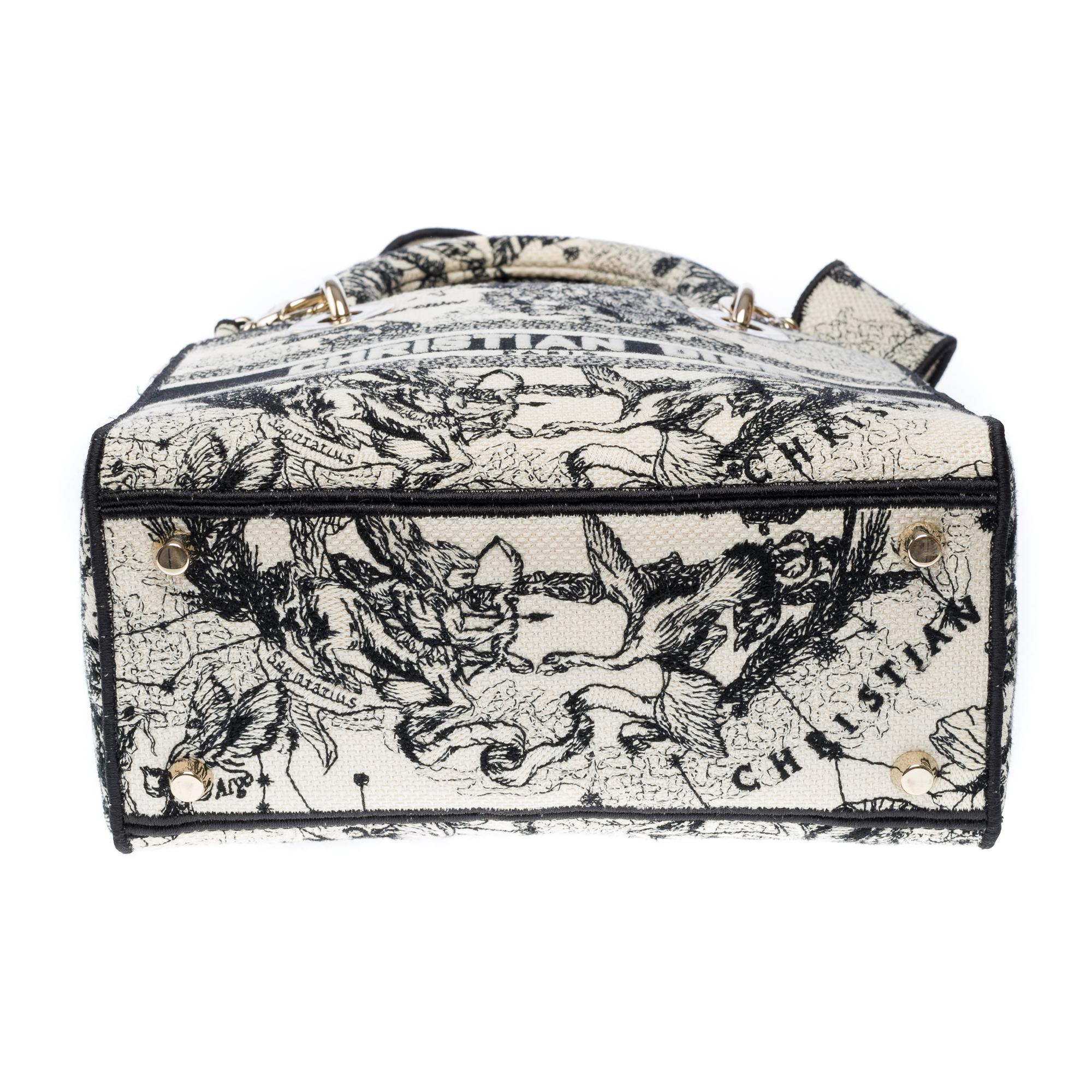 Beautiful Lady Dior MM D-Lite in Black Toile de Jouy Reverse motif, PHW For Sale 7