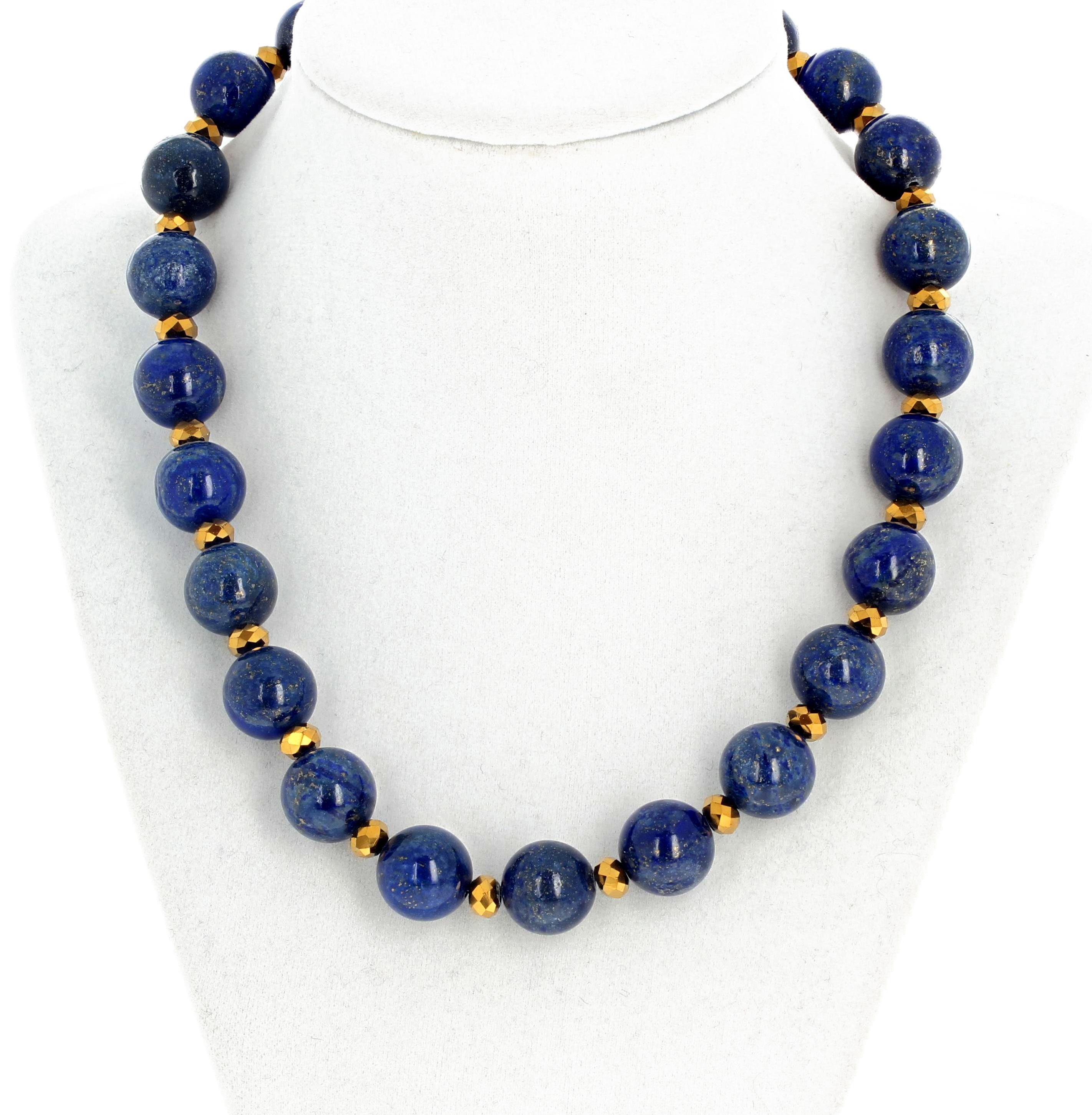 Beautiful Lapis Lazuli Necklace In New Condition In Raleigh, NC