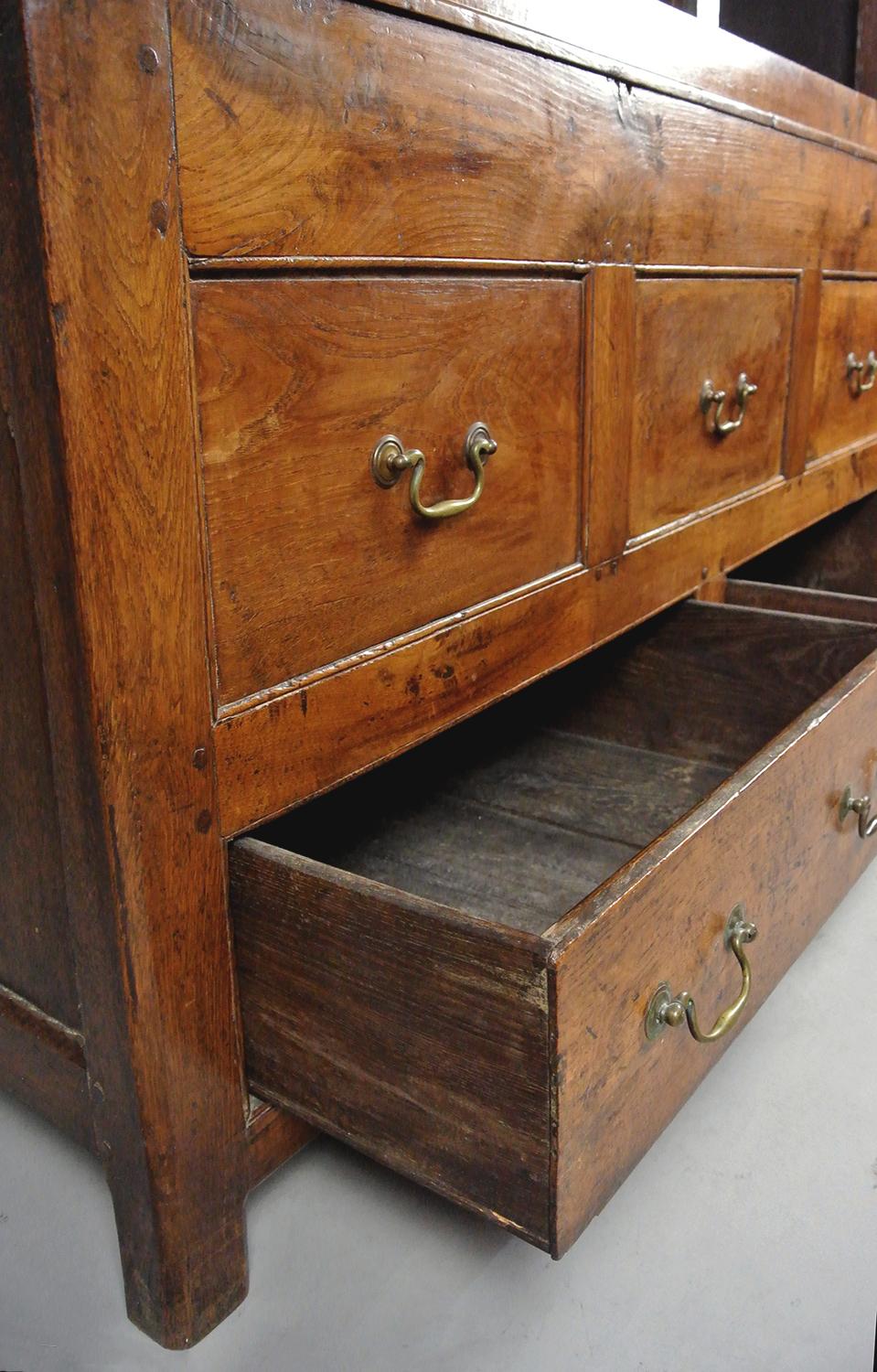 Beautiful Large 17th Century Yew, Oak and Fruitwood Press Cupboard / Wardrobe For Sale 3
