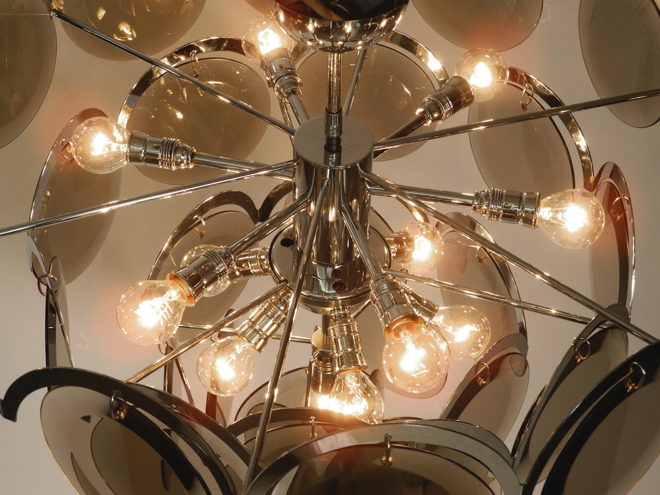 Beautiful large 1960s large chrome metal and glass disc ceiling chandelier For Sale 11