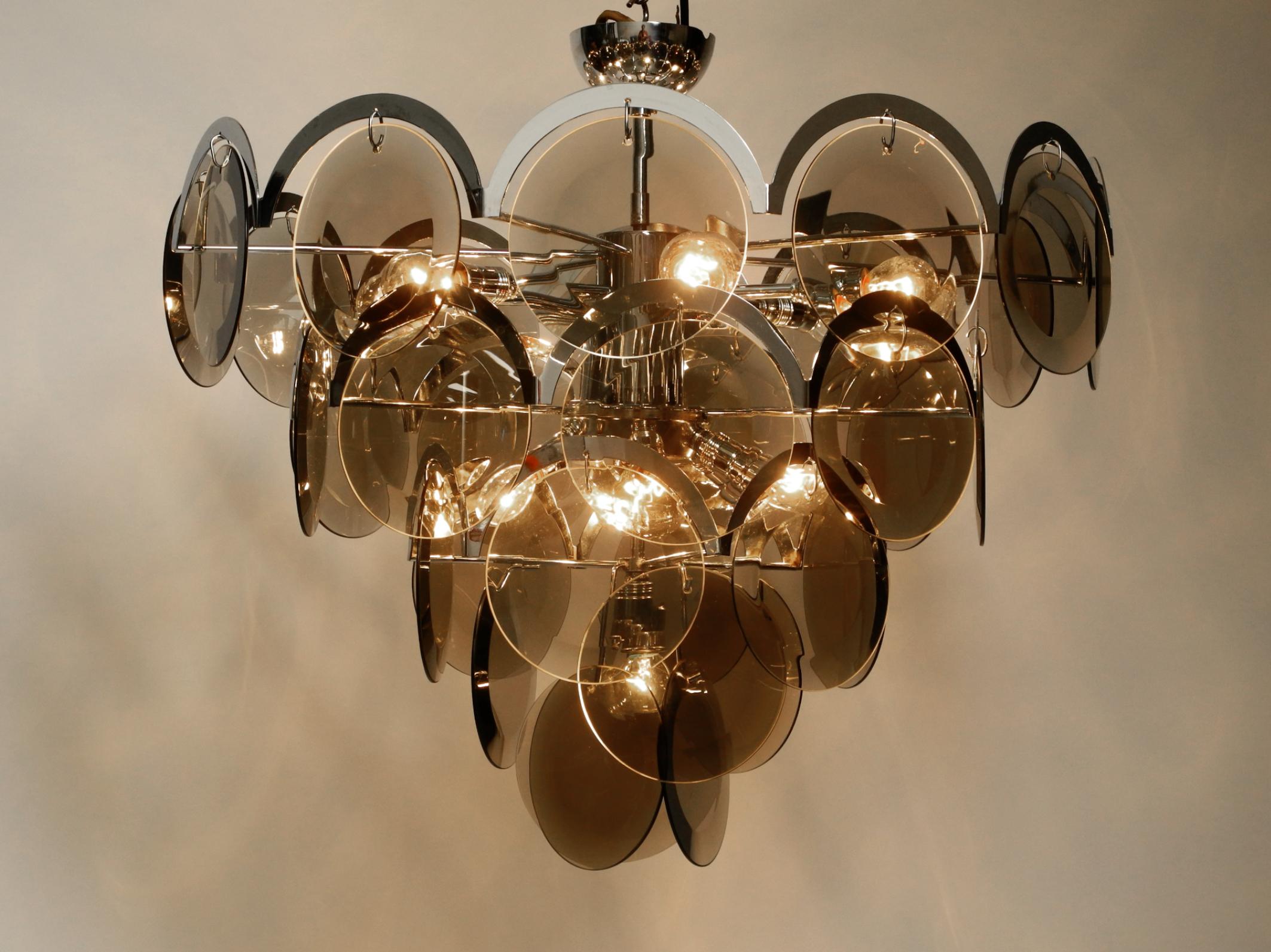 German Beautiful large 1960s large chrome metal and glass disc ceiling chandelier For Sale