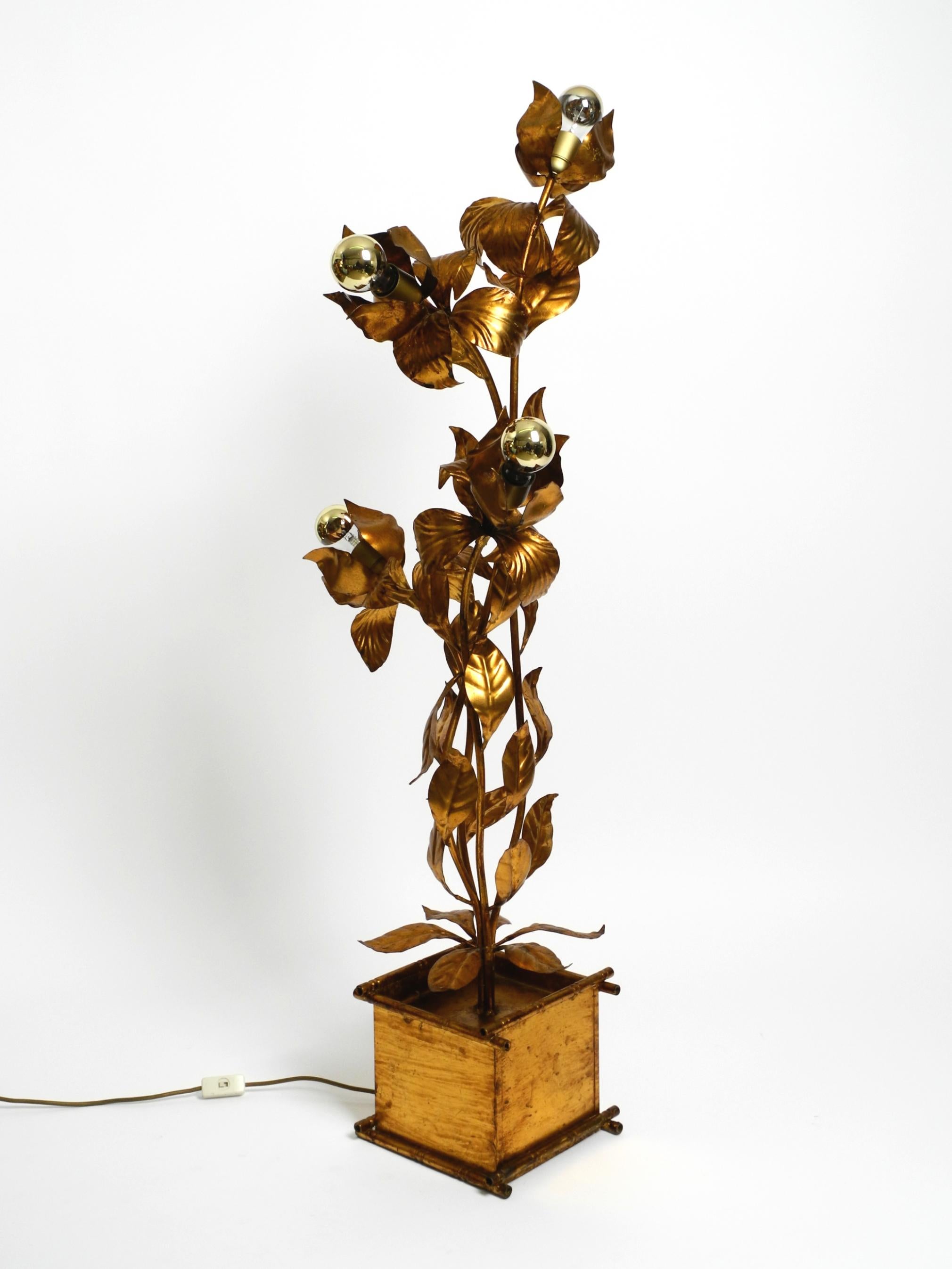 Beautiful large 1970s gold plated metal Florentine floor lamp 4