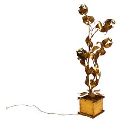 Magnifique grand lampadaire Florentine des années 1970 en métal doré.