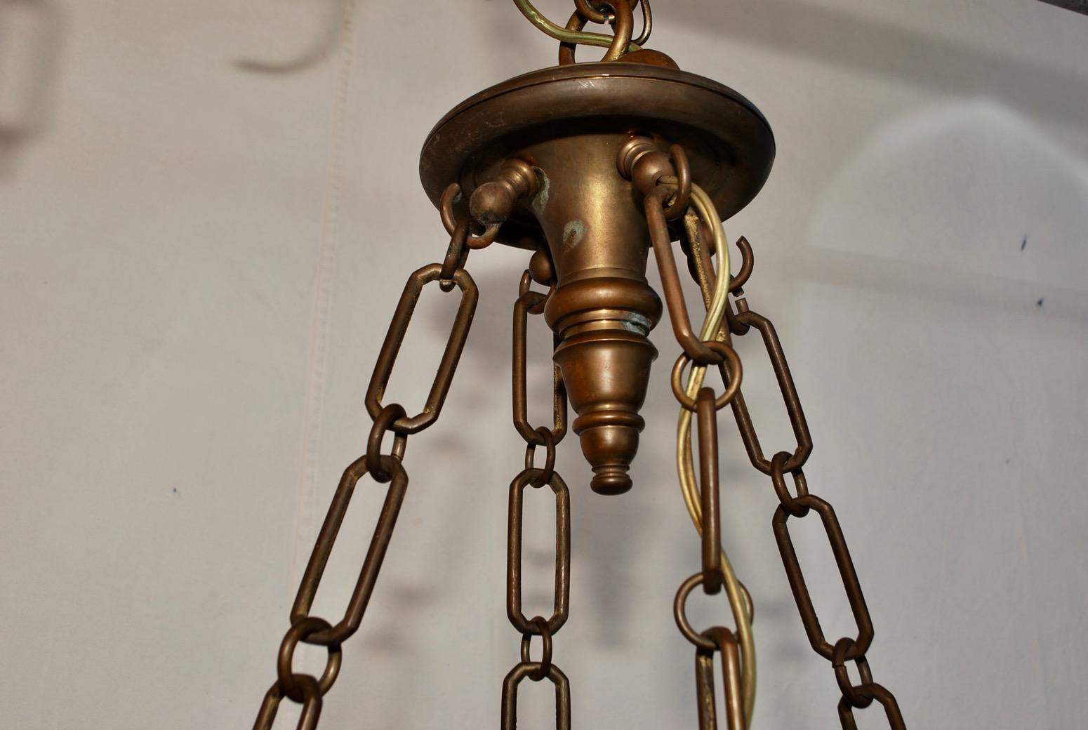 Beautiful Large Brass Chandelier In Good Condition In Los Angeles, CA