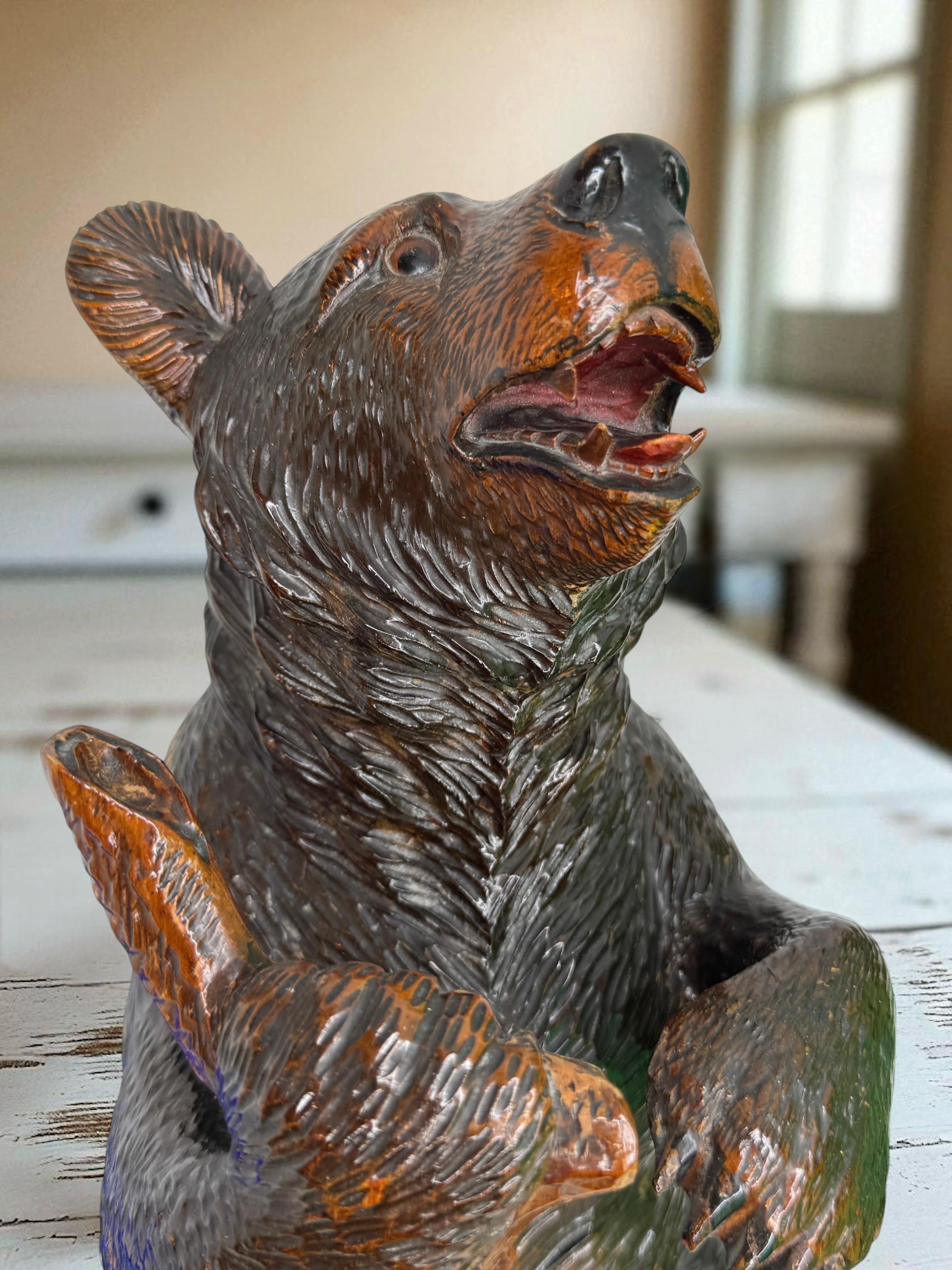 Bellissima statua di orso escursionista di grandi dimensioni, antica Svizzera in vendita 8