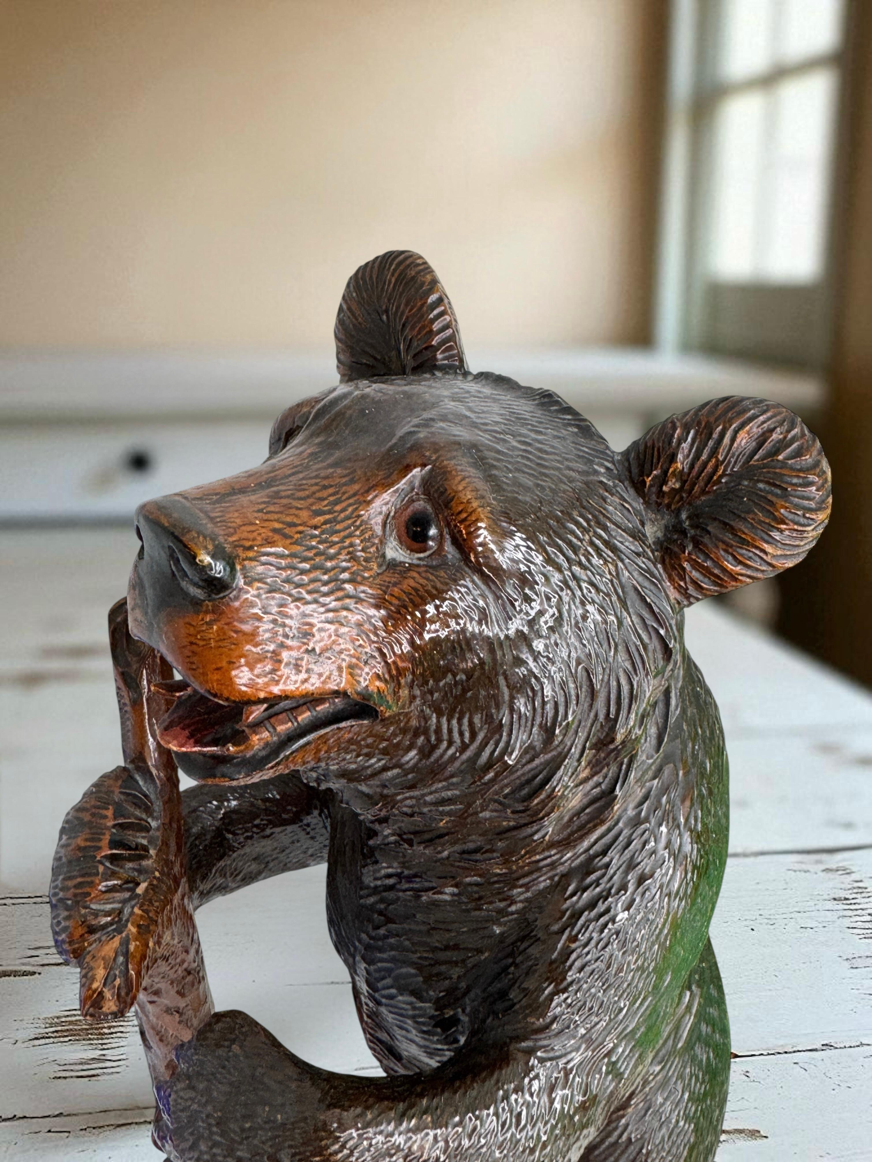 Bellissima statua di orso escursionista di grandi dimensioni, antica Svizzera in vendita 10