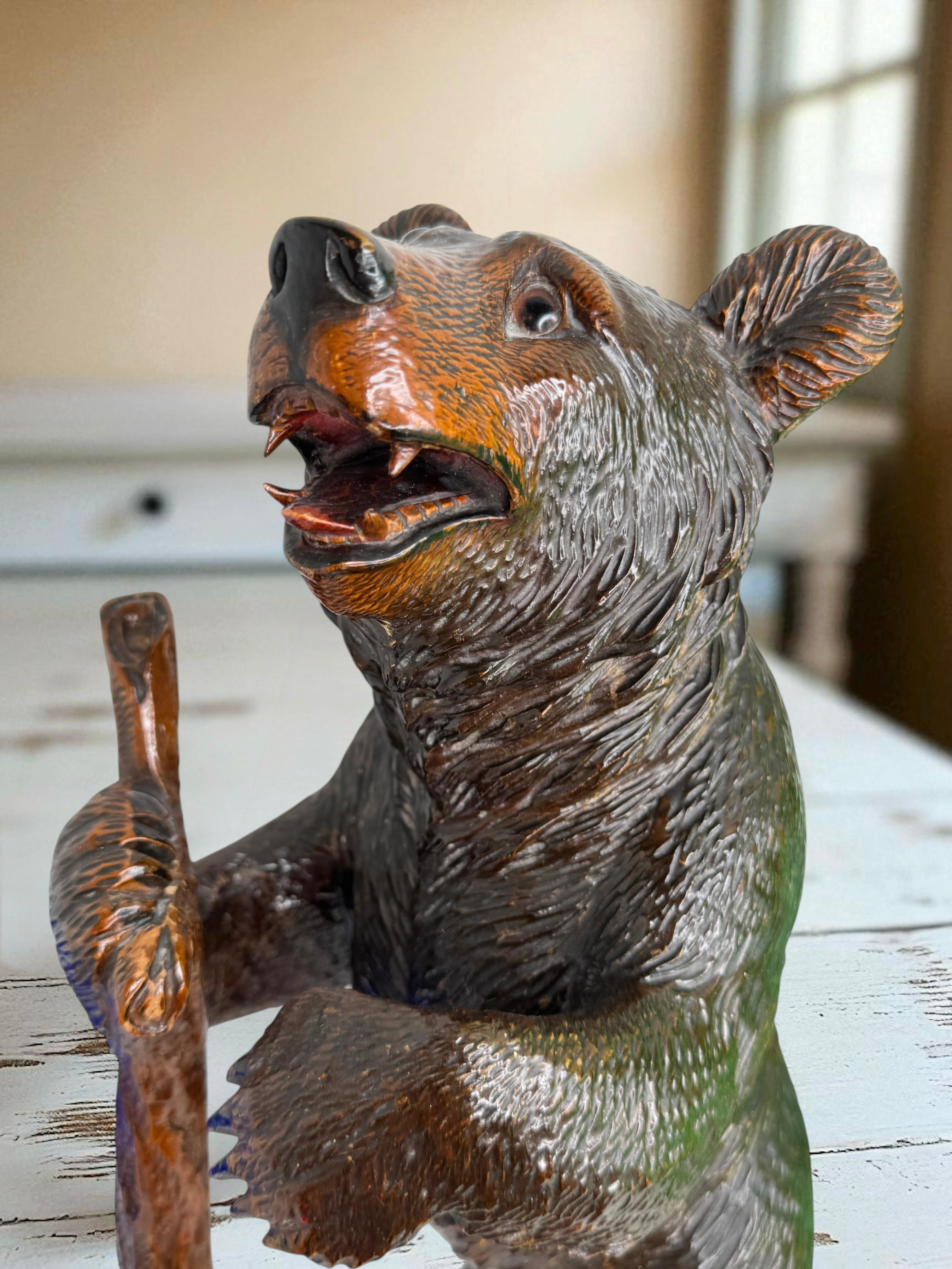 Bellissima statua di orso escursionista di grandi dimensioni, antica Svizzera in vendita 12