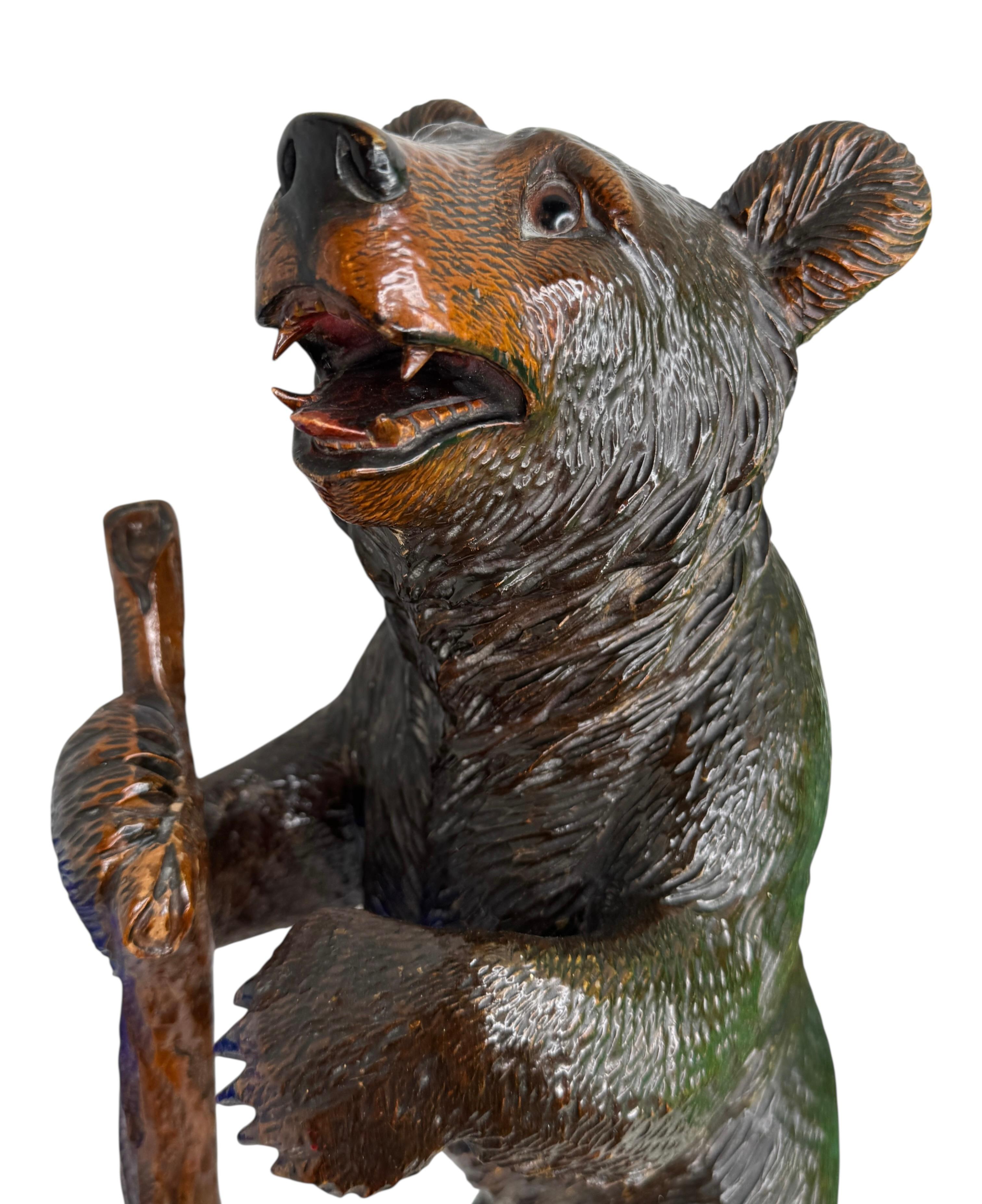 Bellissima statua di orso escursionista di grandi dimensioni, antica Svizzera in vendita 1