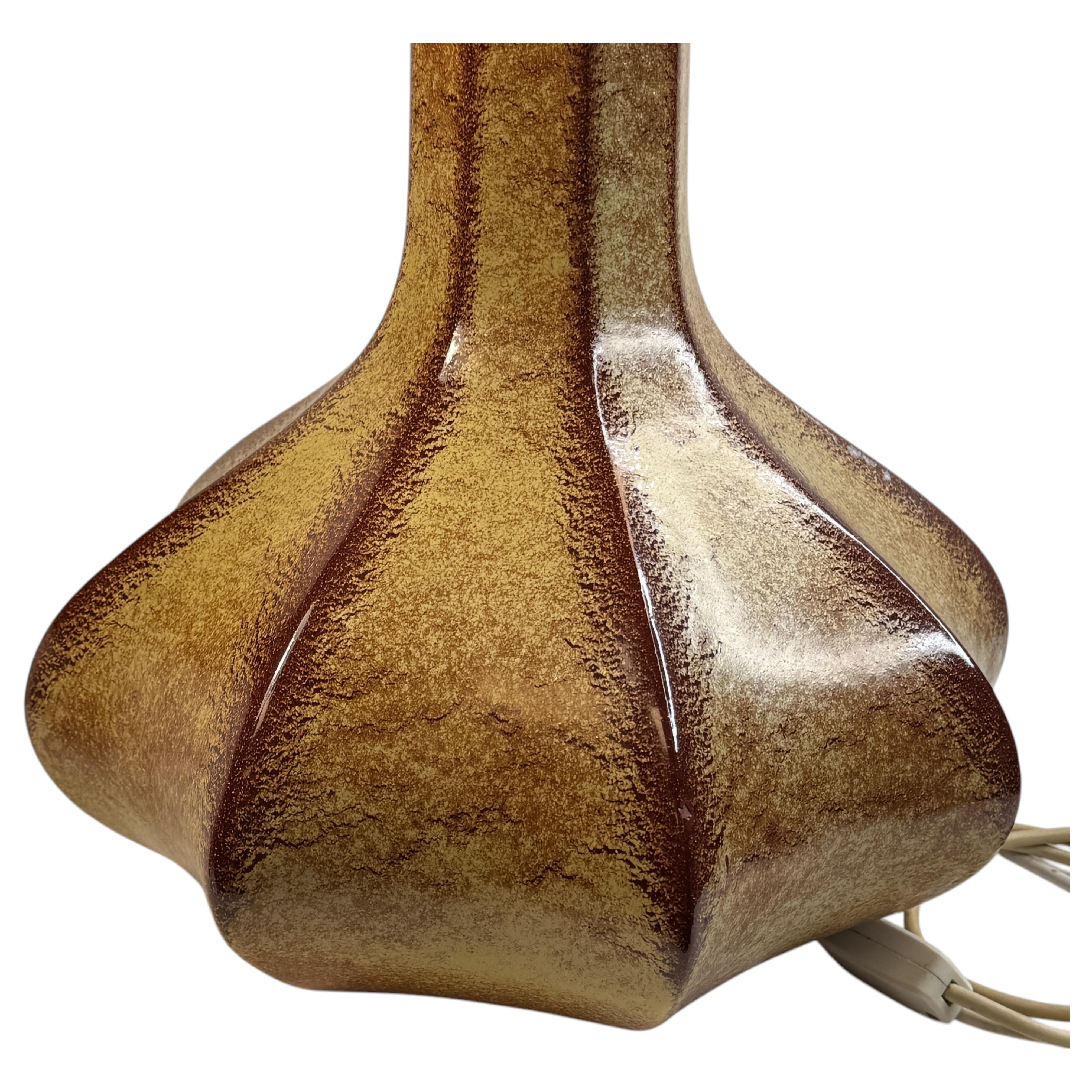 Italiano Bellissima lampada da tavolo in ceramica di grandi dimensioni Piede di Bertoncello, Italia, 1960 Vintage in vendita