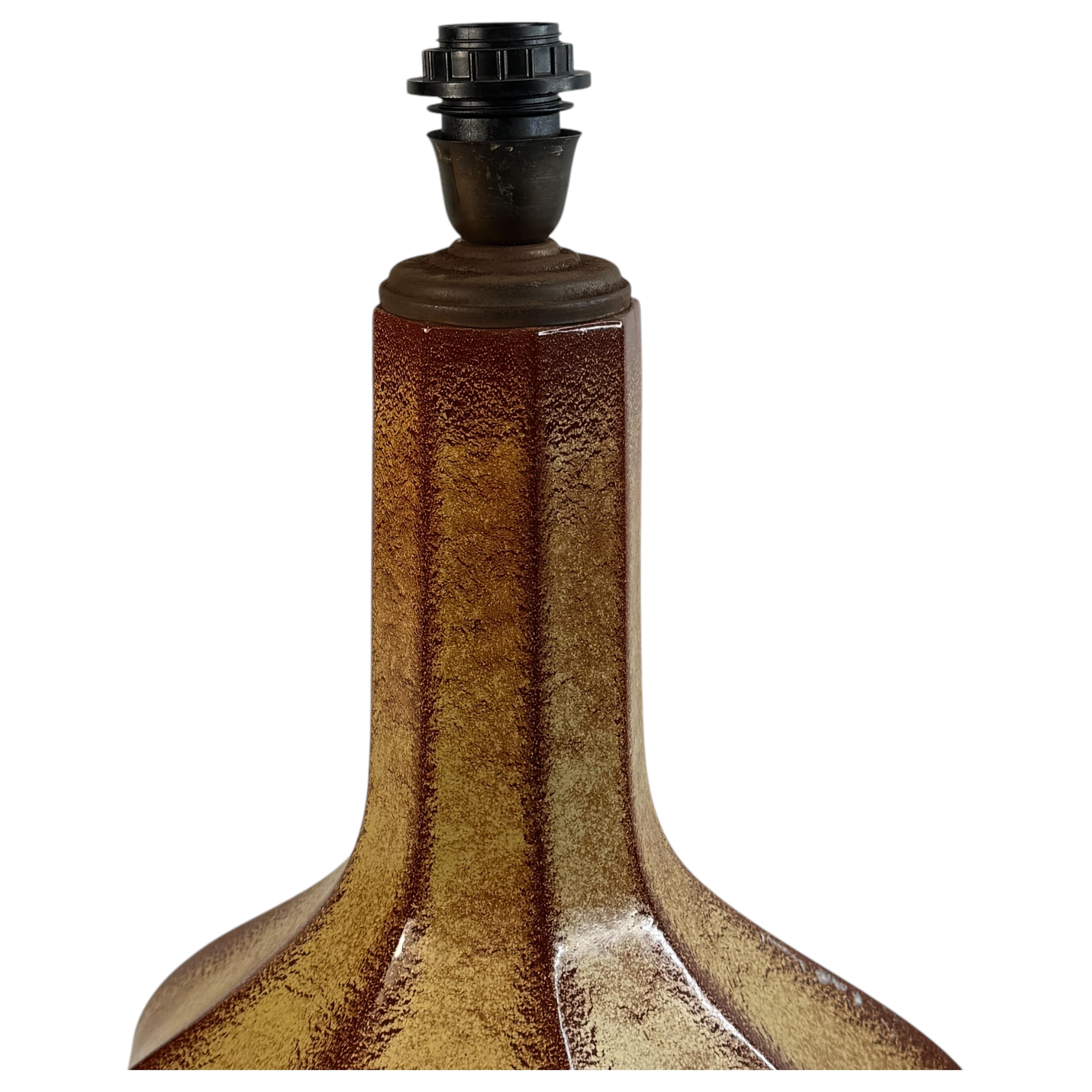 Bellissima lampada da tavolo in ceramica di grandi dimensioni Piede di Bertoncello, Italia, 1960 Vintage In condizioni buone in vendita a Nuernberg, DE