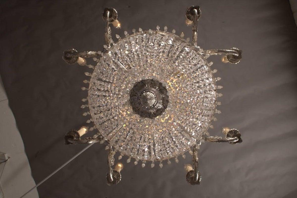 Bellissimo lampadario di grandi dimensioni in stile antico Biedermeier in ottone galvanizzato in vendita 2