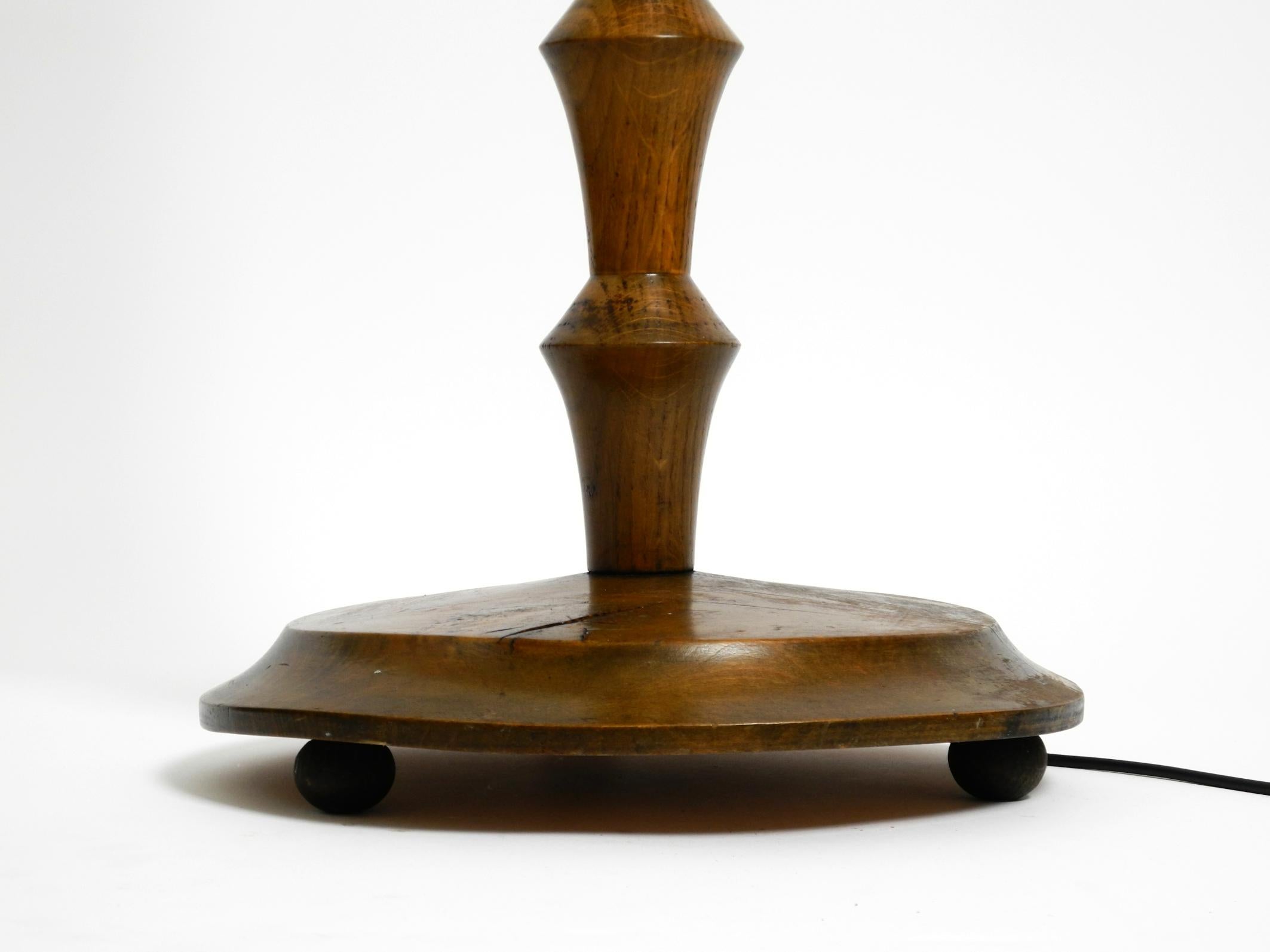 Beautiful large German 1930s floor lamp made of dark oak wood without shade For Sale 8
