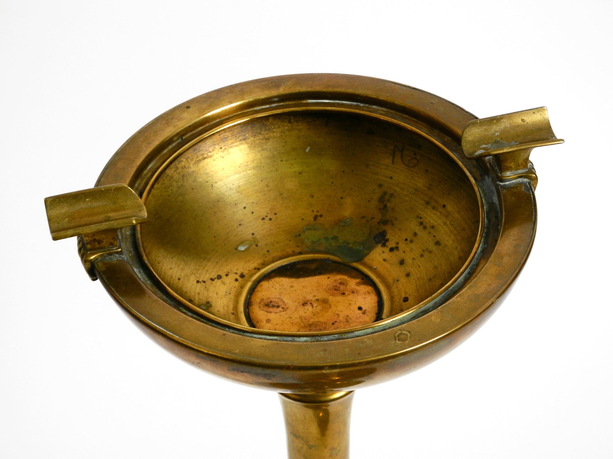 Beautiful, Large, Heavy Art Nouveau Brass Standing Ashtray from Around 1900 In Good Condition In München, DE