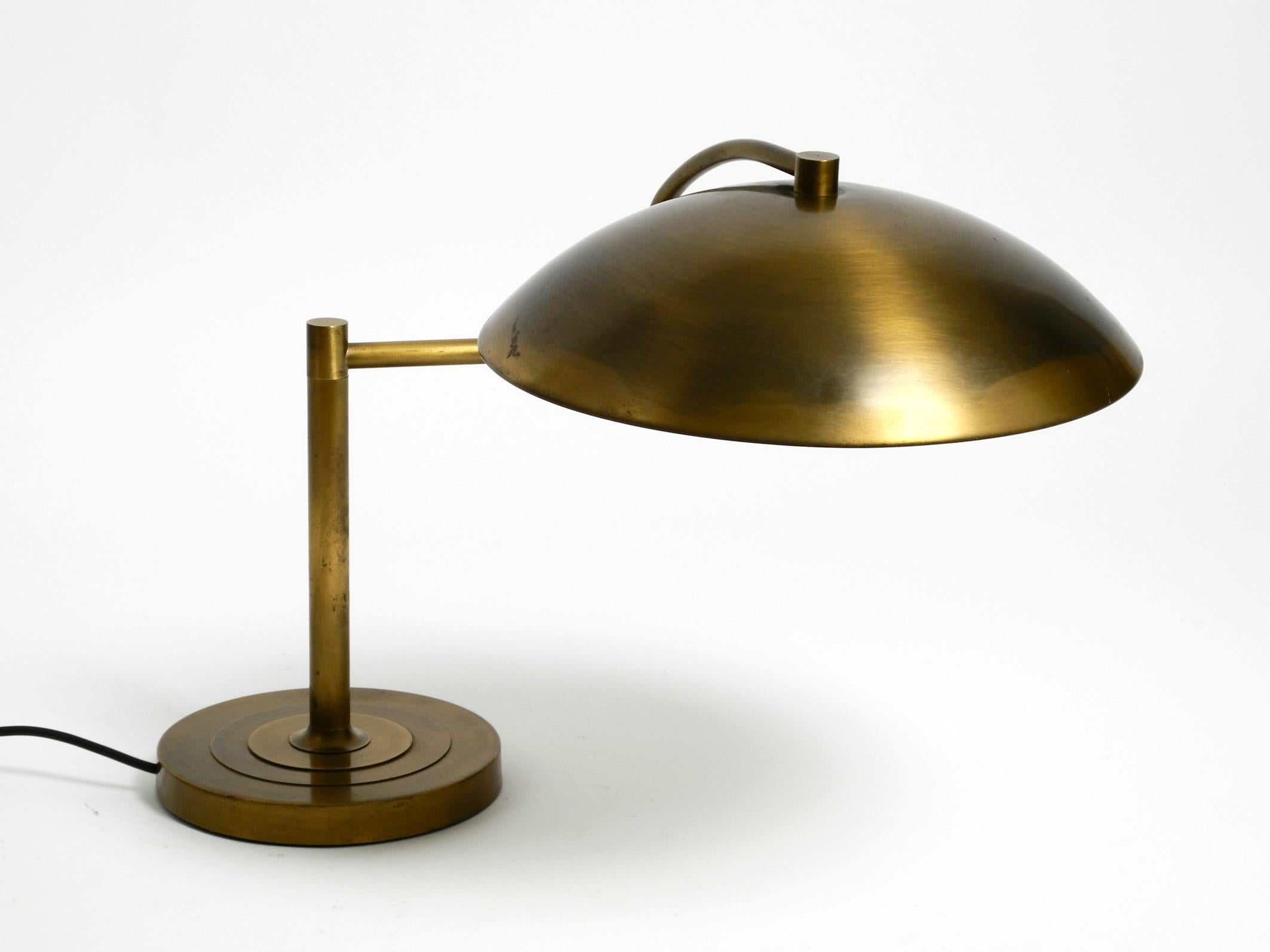 Beautiful large heavy Mid Century Modern brass table lamp with swivel joint For Sale 12