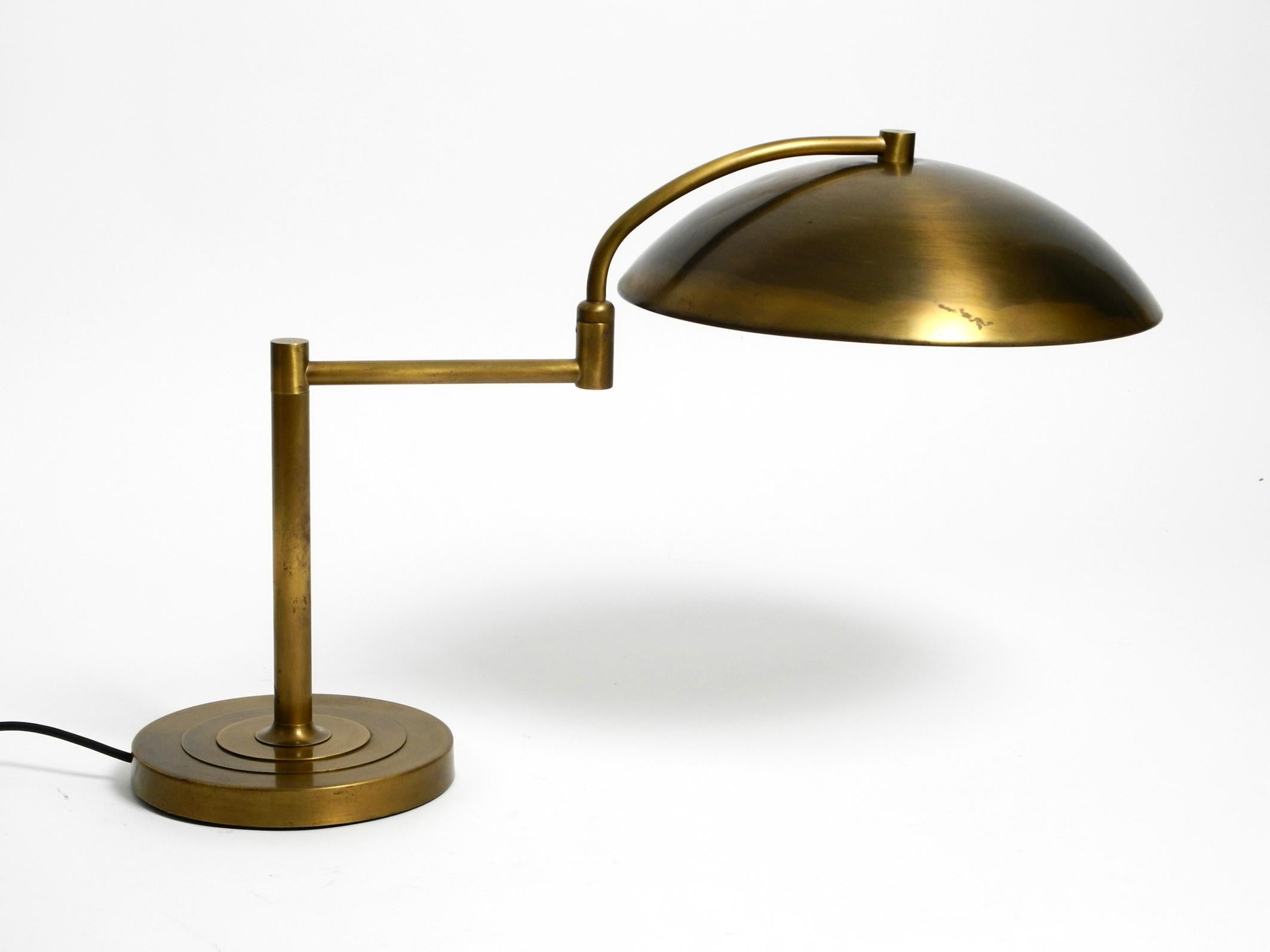 Mid-Century Modern Beautiful large heavy Mid Century Modern brass table lamp with swivel joint For Sale