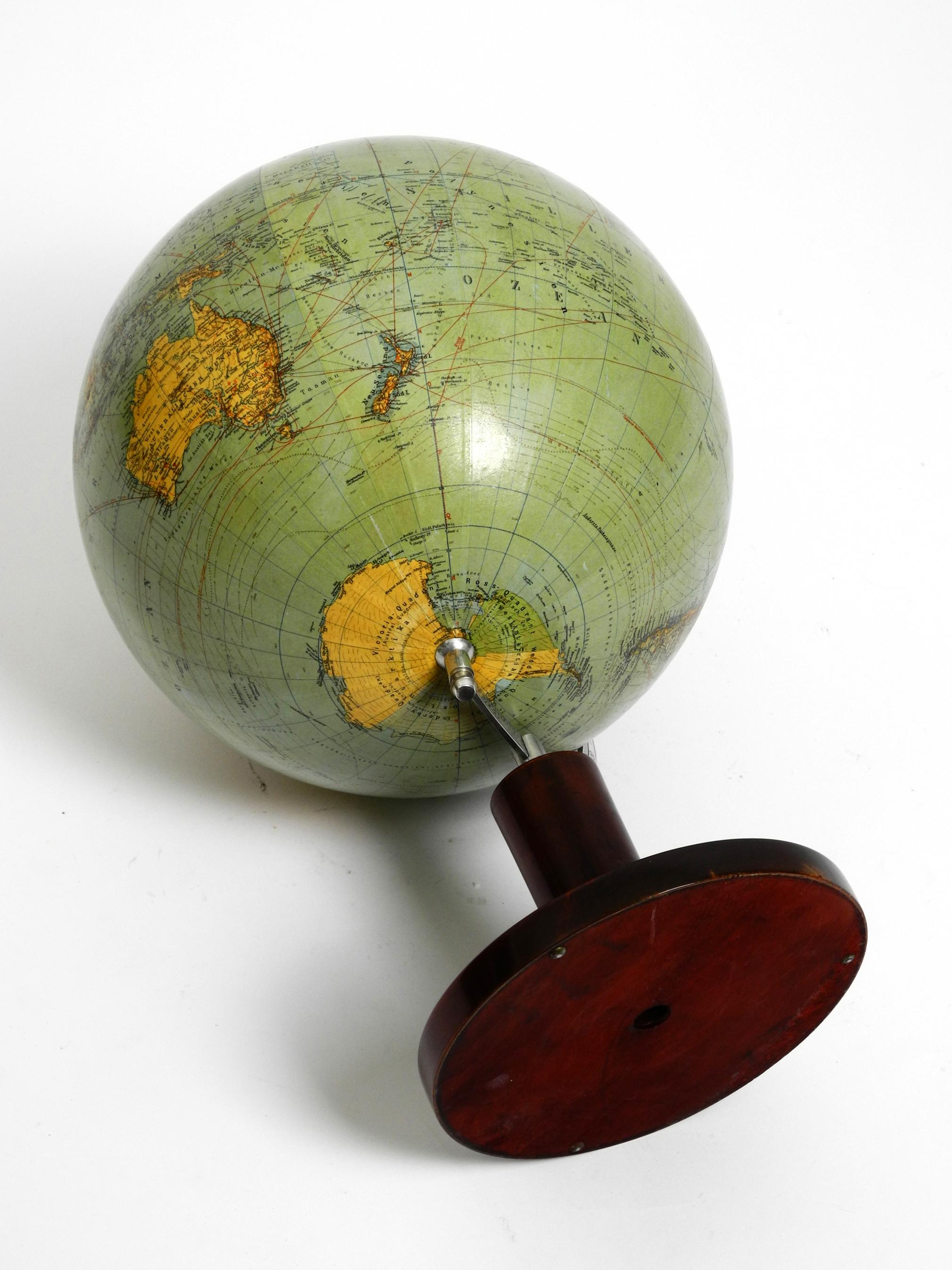 Beautiful large Mid Century earth globe from Columbus Verlag Paul Oestergaard For Sale 5