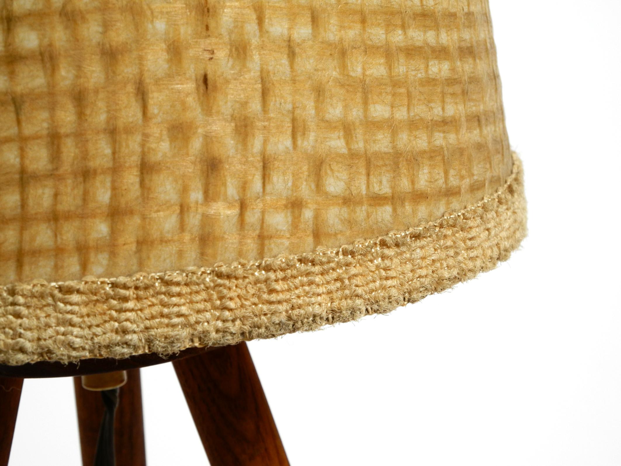 Beautiful large Mid Century Modern tripod floor lamp - height 150 cm  59.1