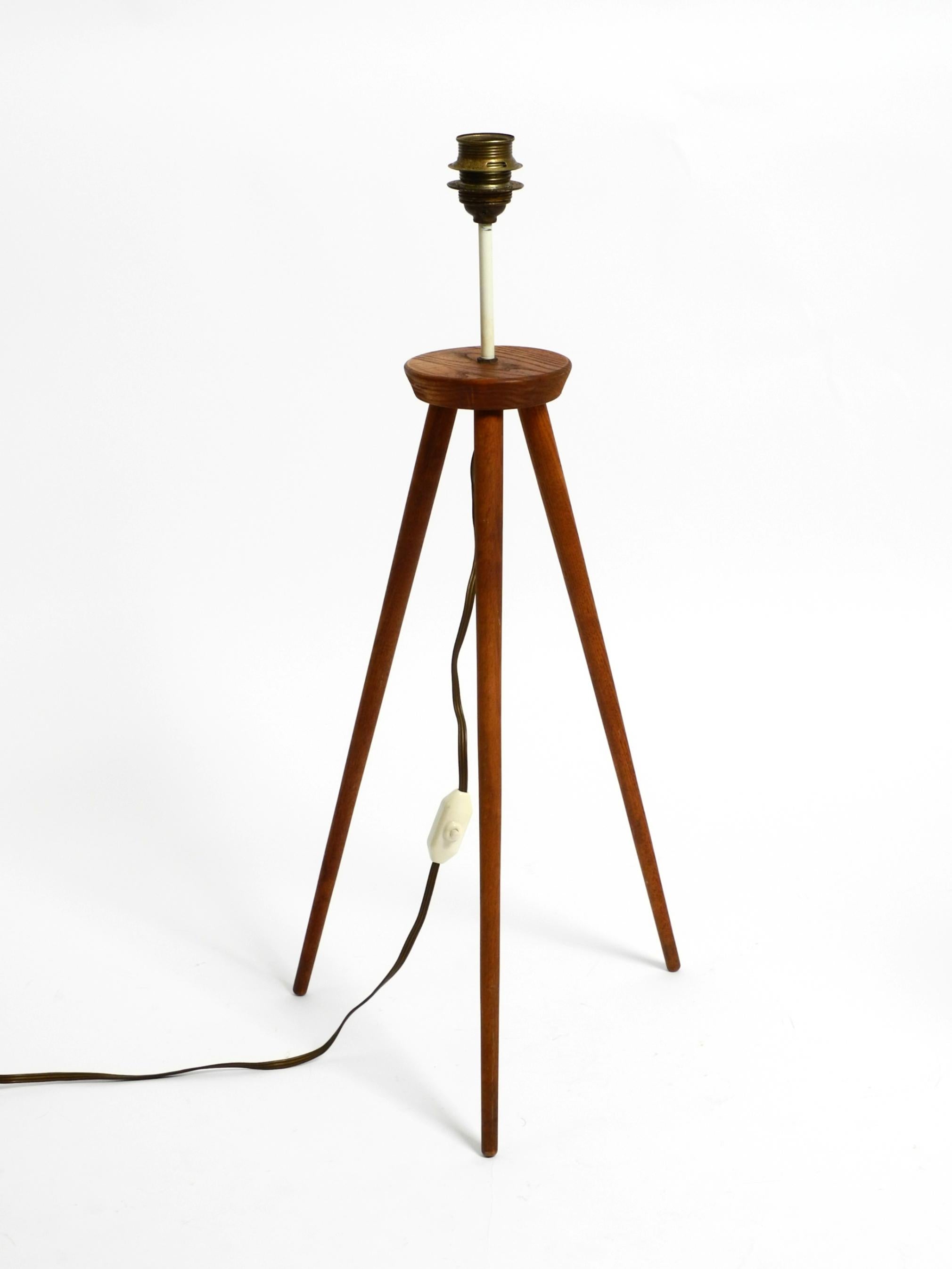 Plastic Beautiful large Mid Century Modern tripod floor lamp - height 150 cm  59.1