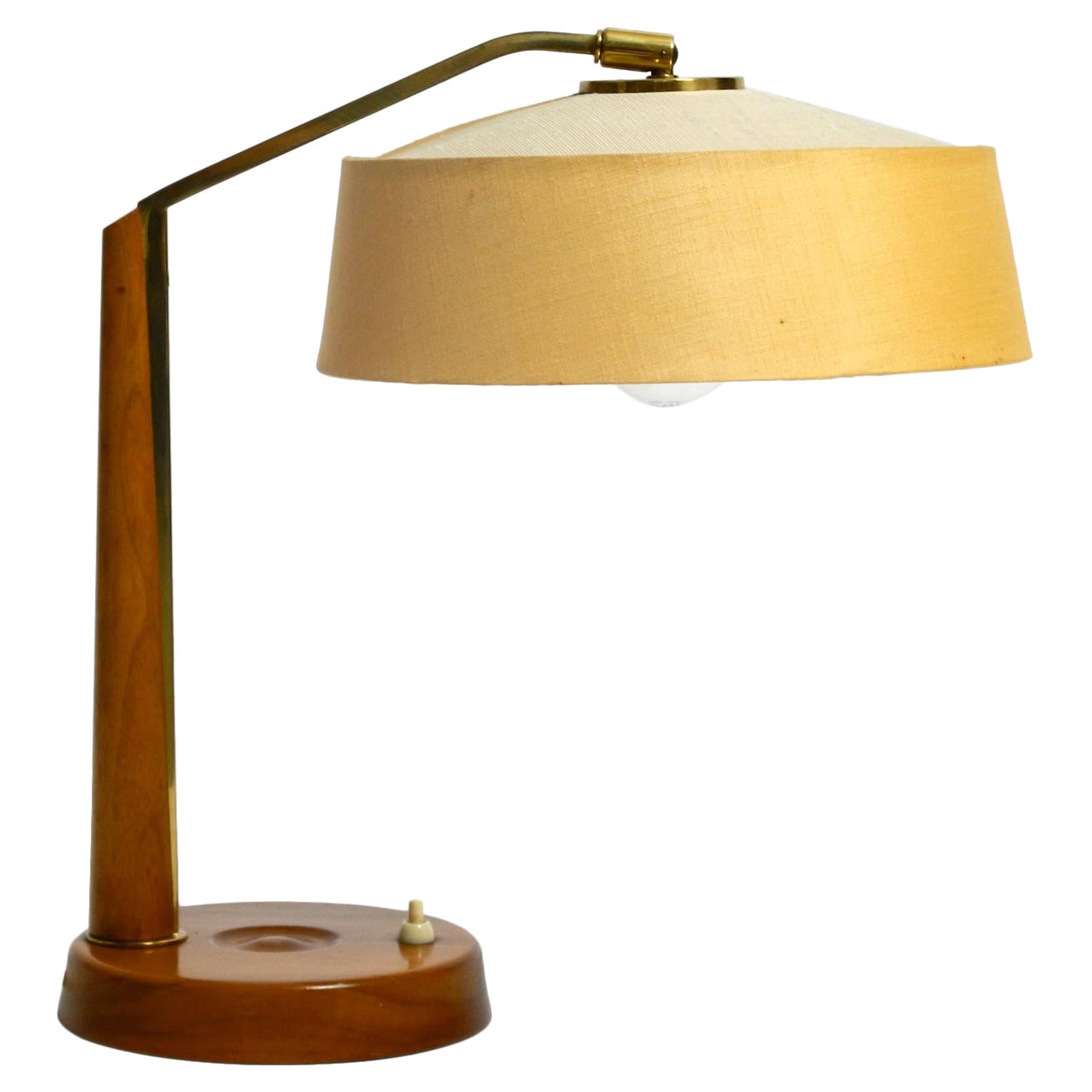 Schöne, große Mid-Century-Tischlampe von Temde mit Stoff-Lampenschirm