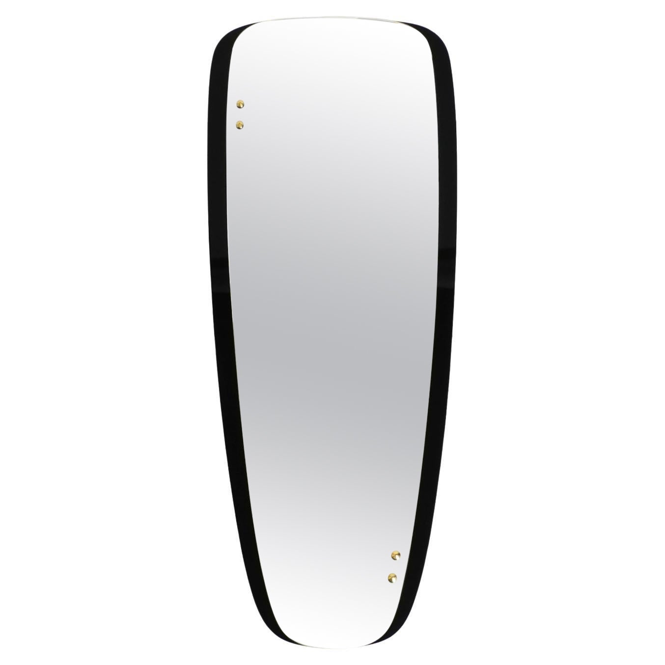 Precioso gran espejo de pared Mid Century con extraordinario marco de cristal negro