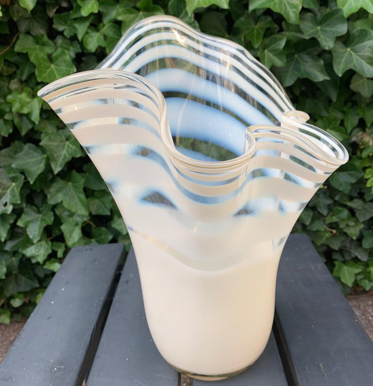 Large Mid-Century Modern Mouthblown Italian Murano Flowery Glass Vase For Sale 7
