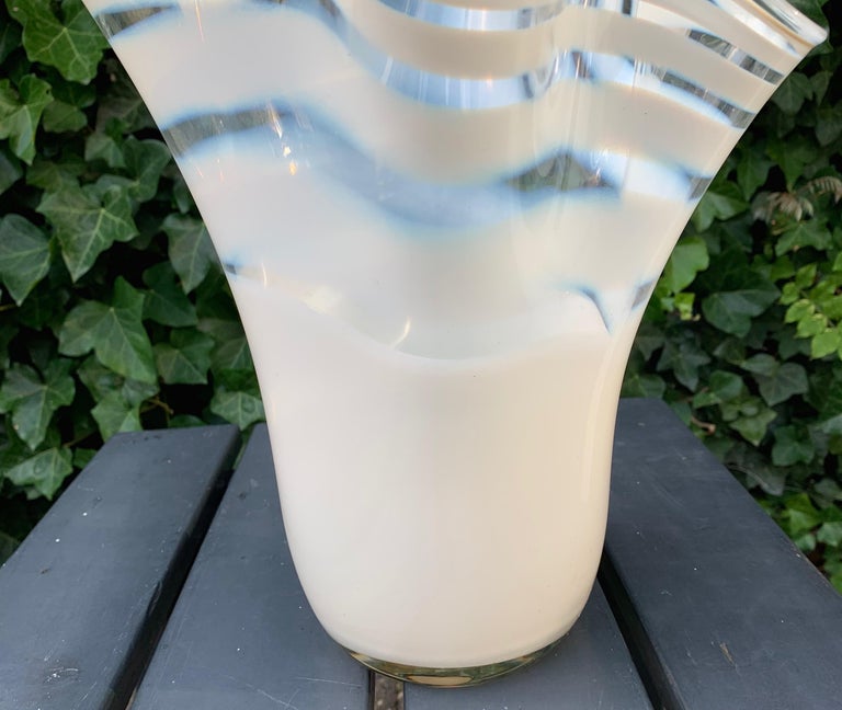 Large Mid-Century Modern Mouthblown Italian Murano Flowery Glass Vase For Sale 8