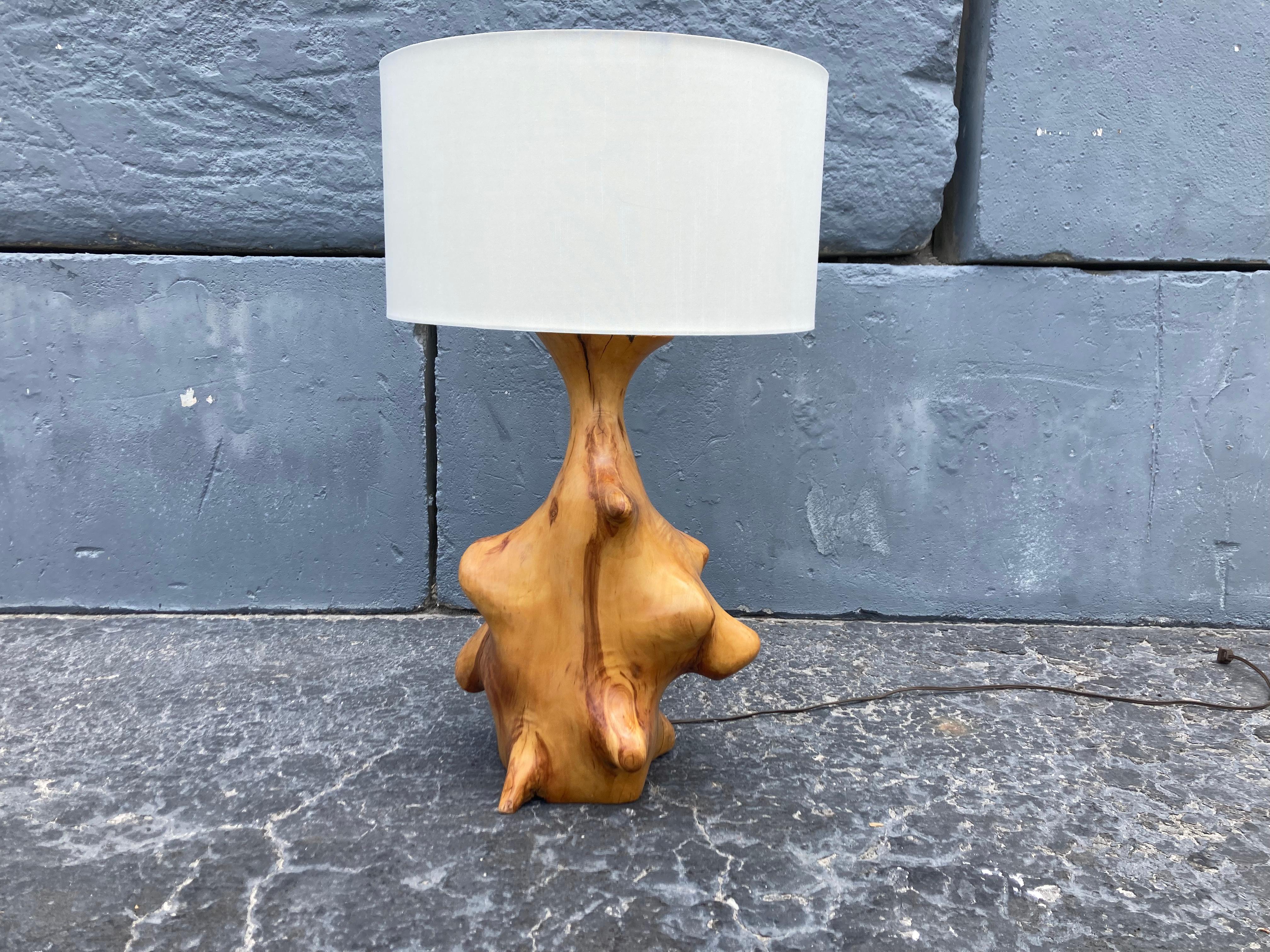 Preciosa Lámpara de Mesa Orgánica Grande, Moderna de Mediados de Siglo en Bueno estado para la venta en Miami, FL