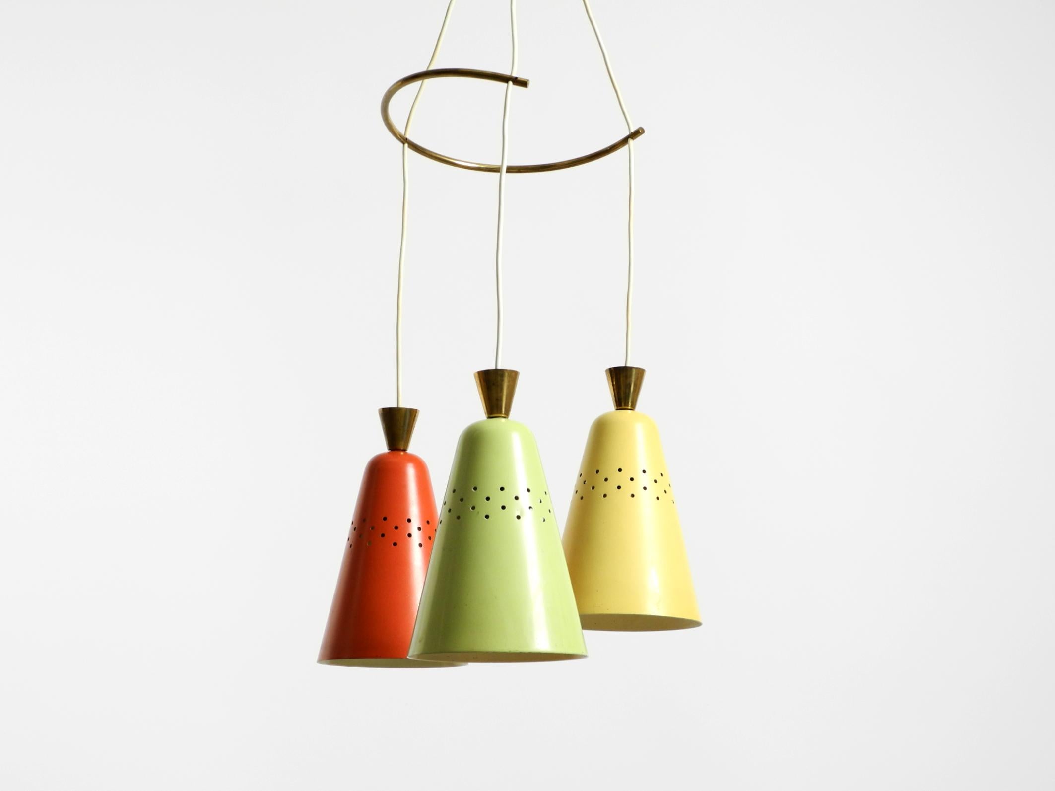 Aluminium Magnifique grand plafonnier original du milieu du siècle à 3 bras de sacs colorés en vente