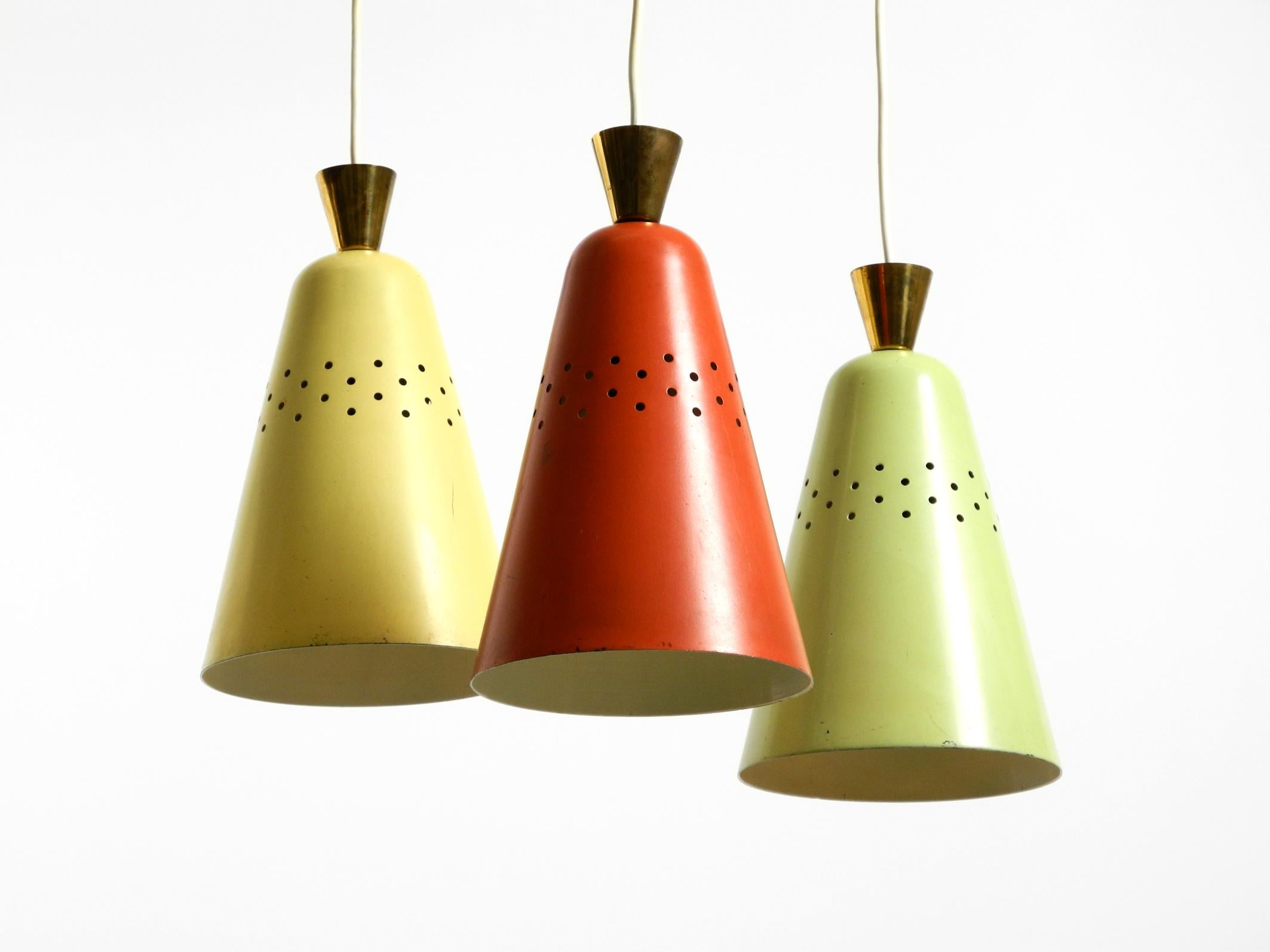 Magnifique grand plafonnier original du milieu du siècle à 3 bras de sacs colorés en vente 1