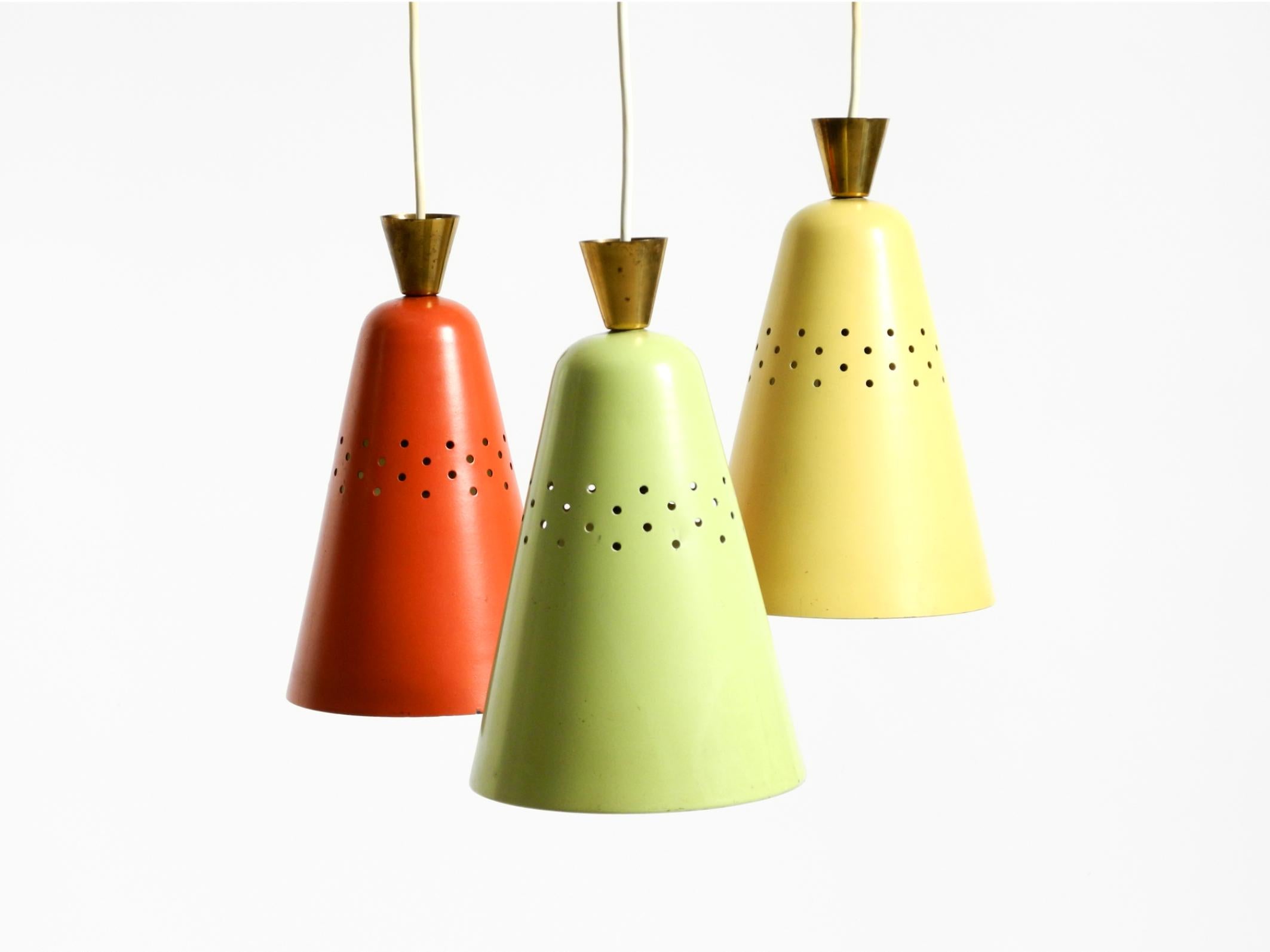 Magnifique grand plafonnier original du milieu du siècle à 3 bras de sacs colorés en vente 2