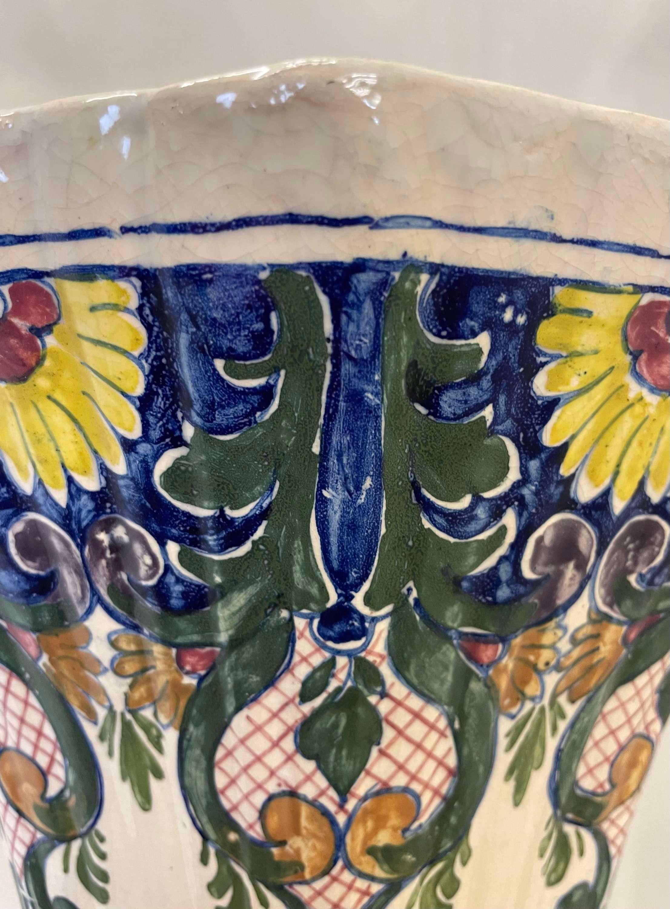 Schöne große Schilfrohrsäule Hand gemalt frühen 20. c Delft Vase im Zustand „Gut“ im Angebot in Southampton, GB