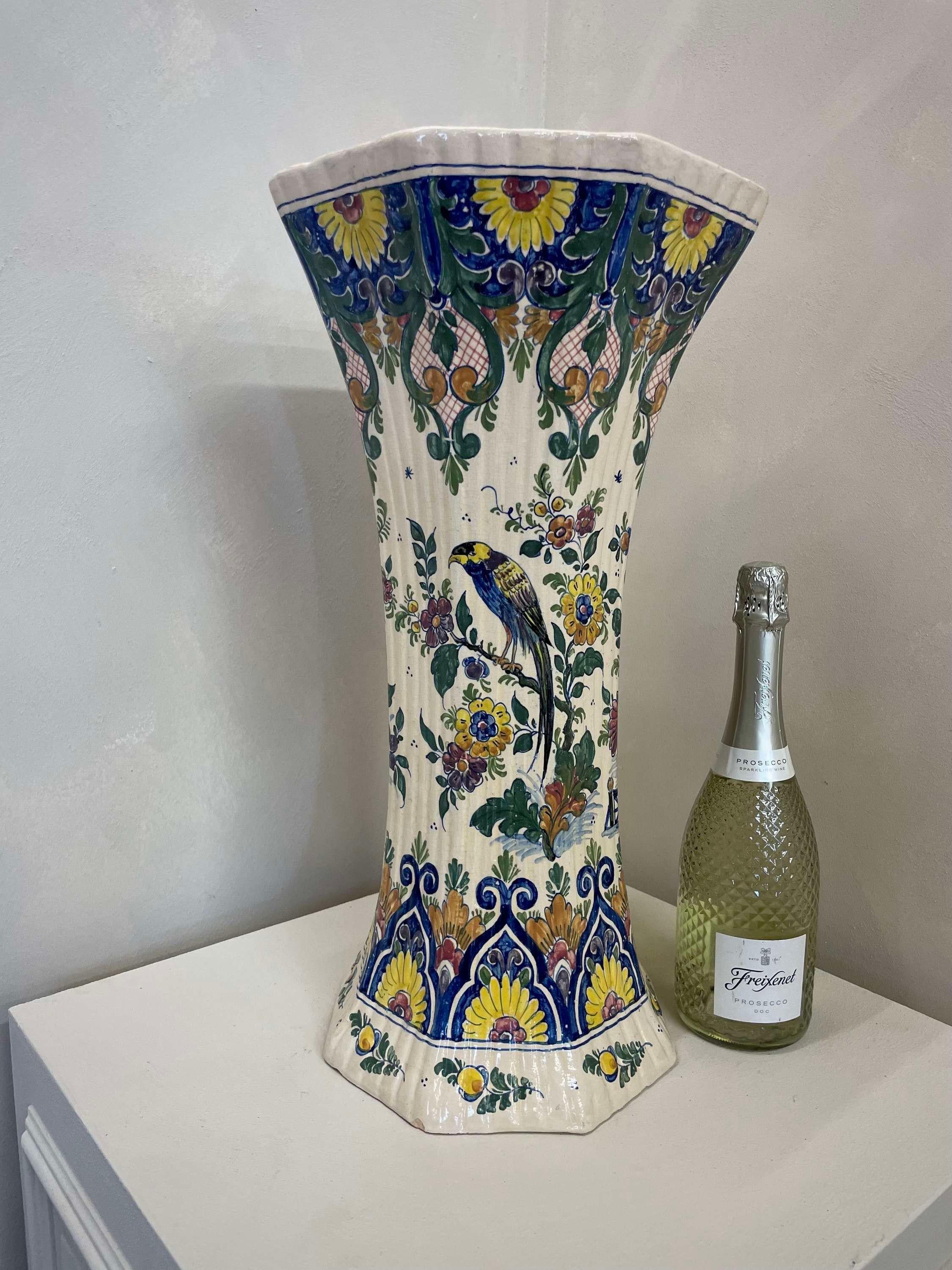 Schöne große Schilfrohrsäule Hand gemalt frühen 20. c Delft Vase (20. Jahrhundert) im Angebot
