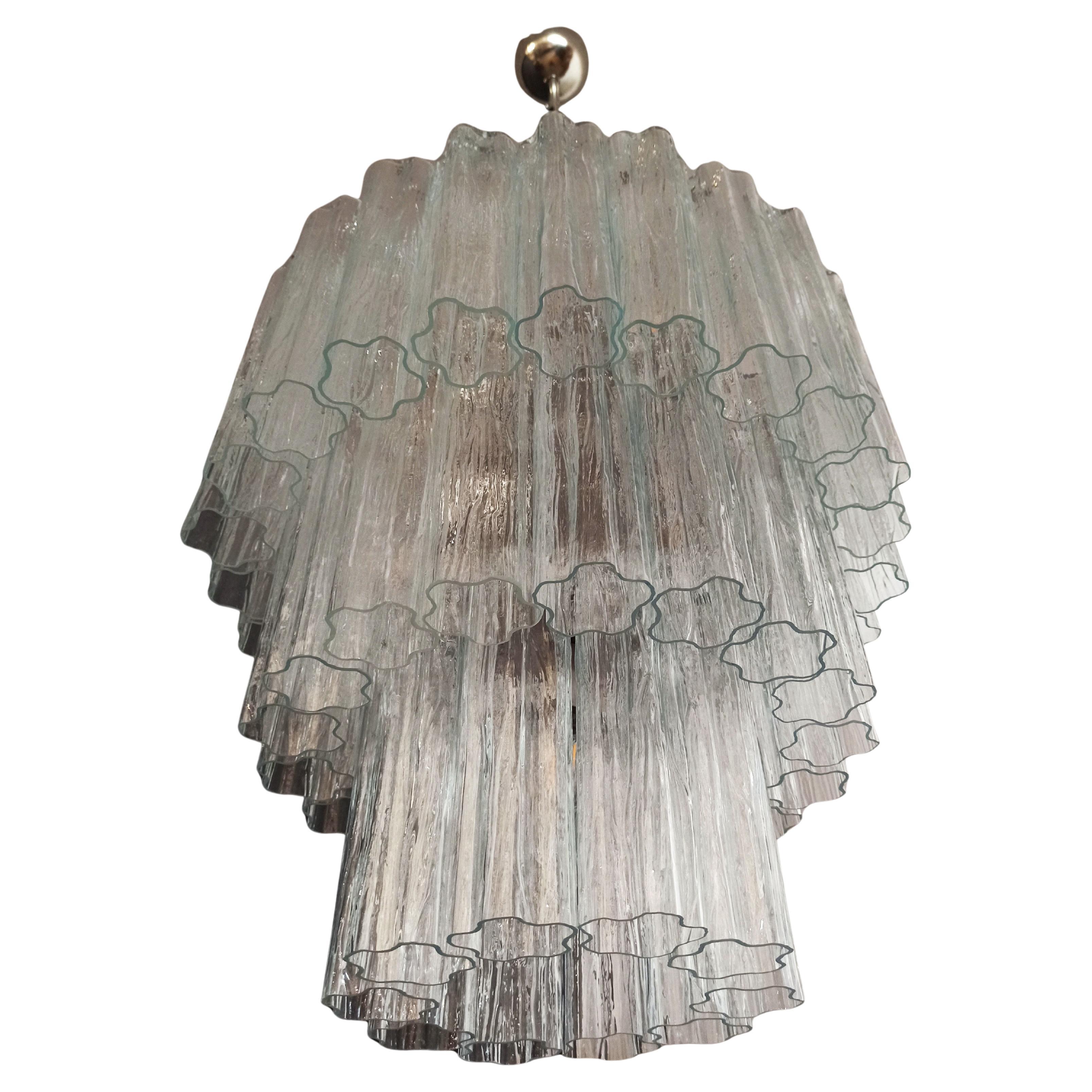 Schöner großer dreistufiger Murano Glasröhren-Kronleuchter - 52 Gläser im Angebot 8