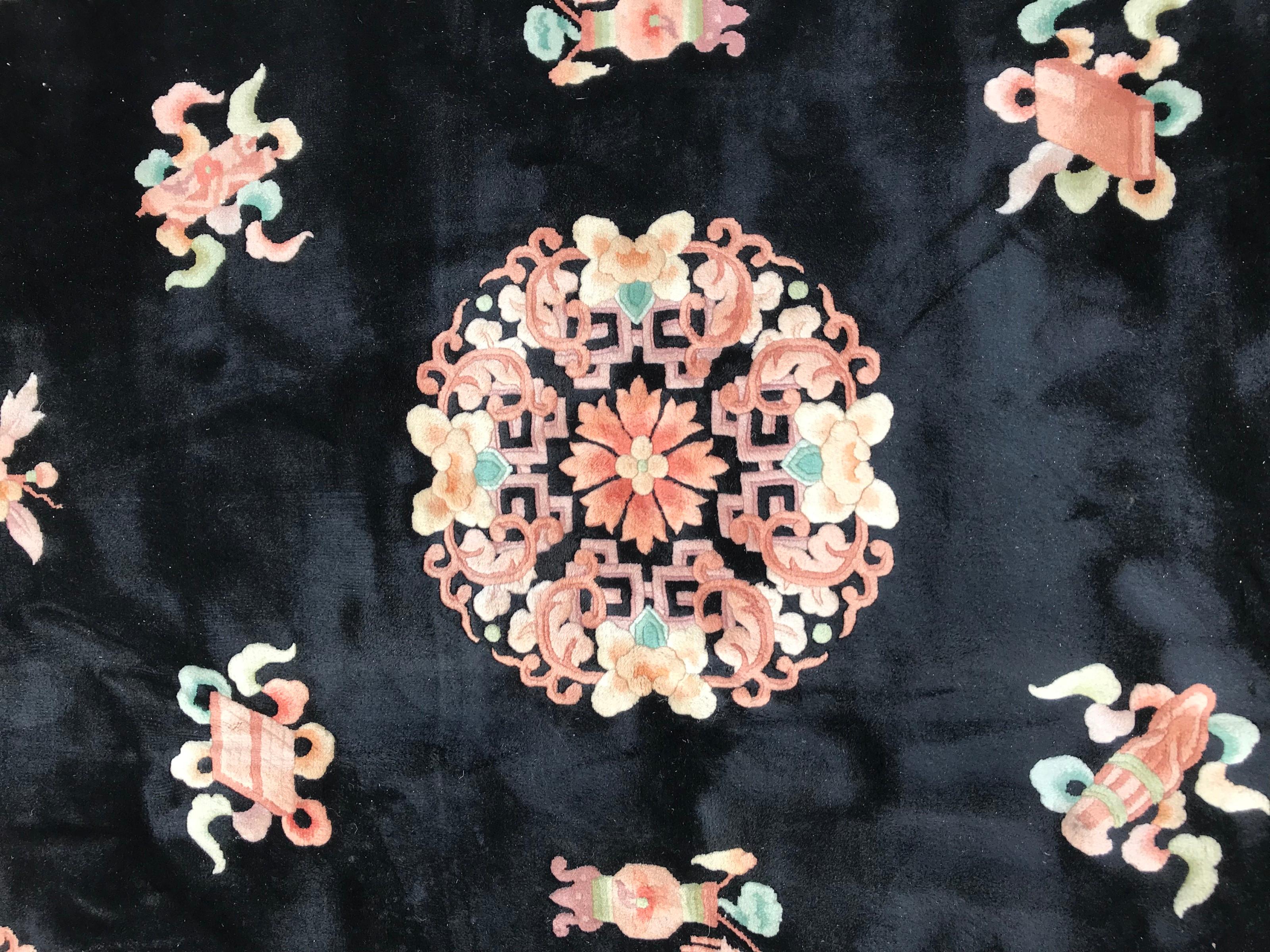 Noué à la main Bobyrug's Beautiful Large Vintage Chinese Black Field Rug (tapis de campagne chinois d'époque) en vente