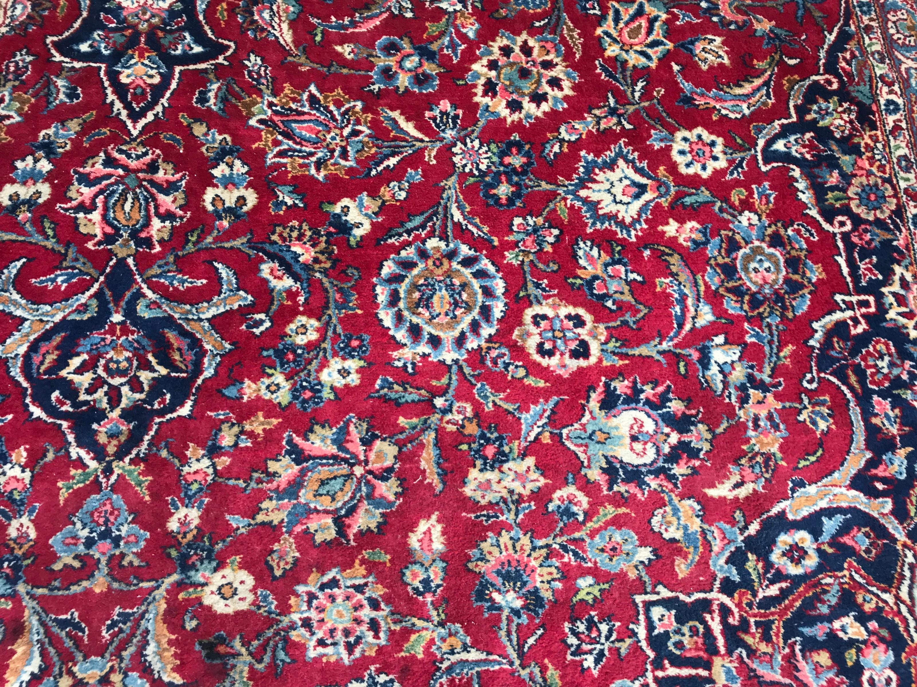 Beautiful Large Vintage Kashan Rug In Good Condition In Saint Ouen, FR