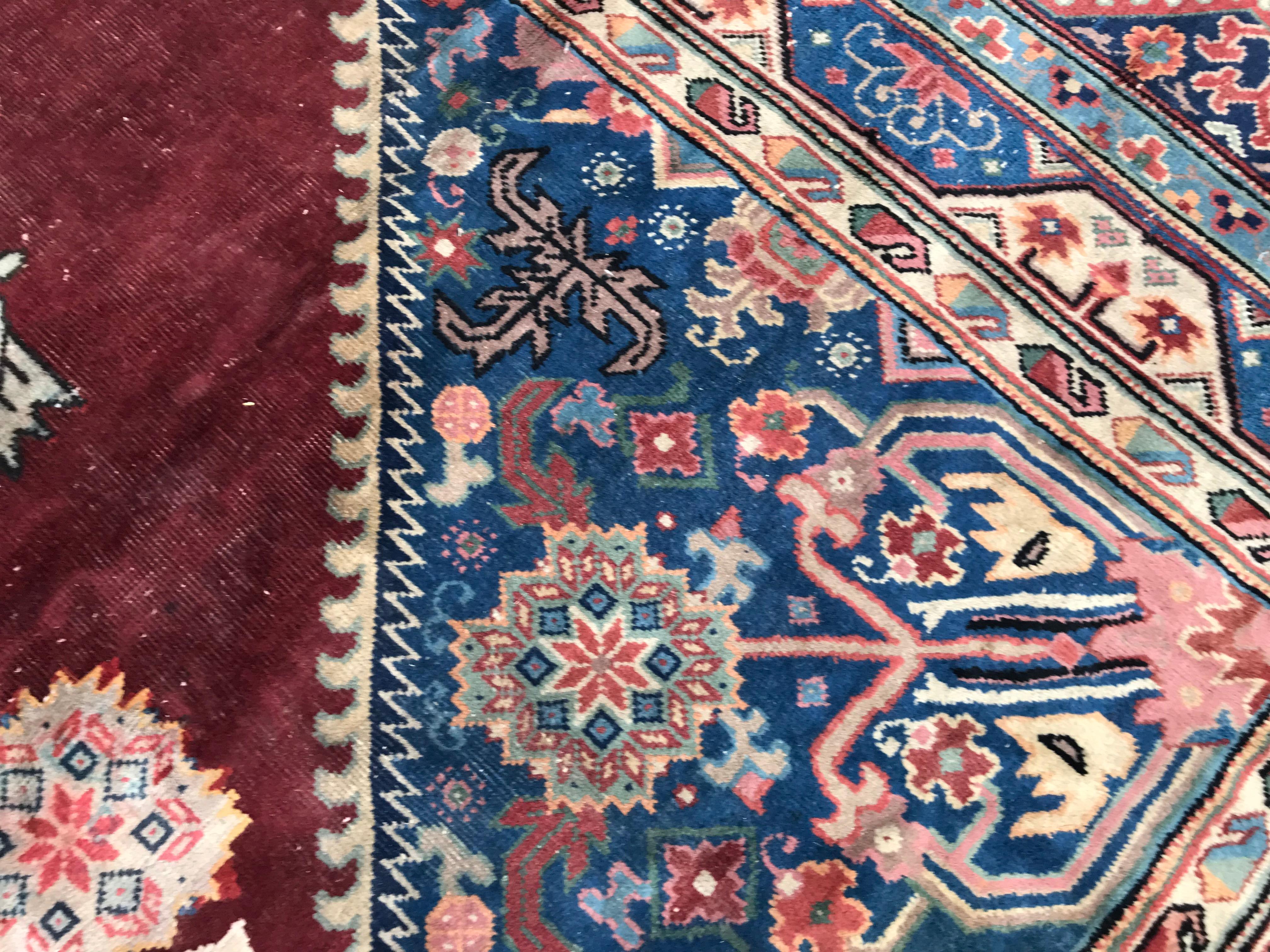 Beautiful Large Vintage Samarkand Rug In Good Condition In Saint Ouen, FR