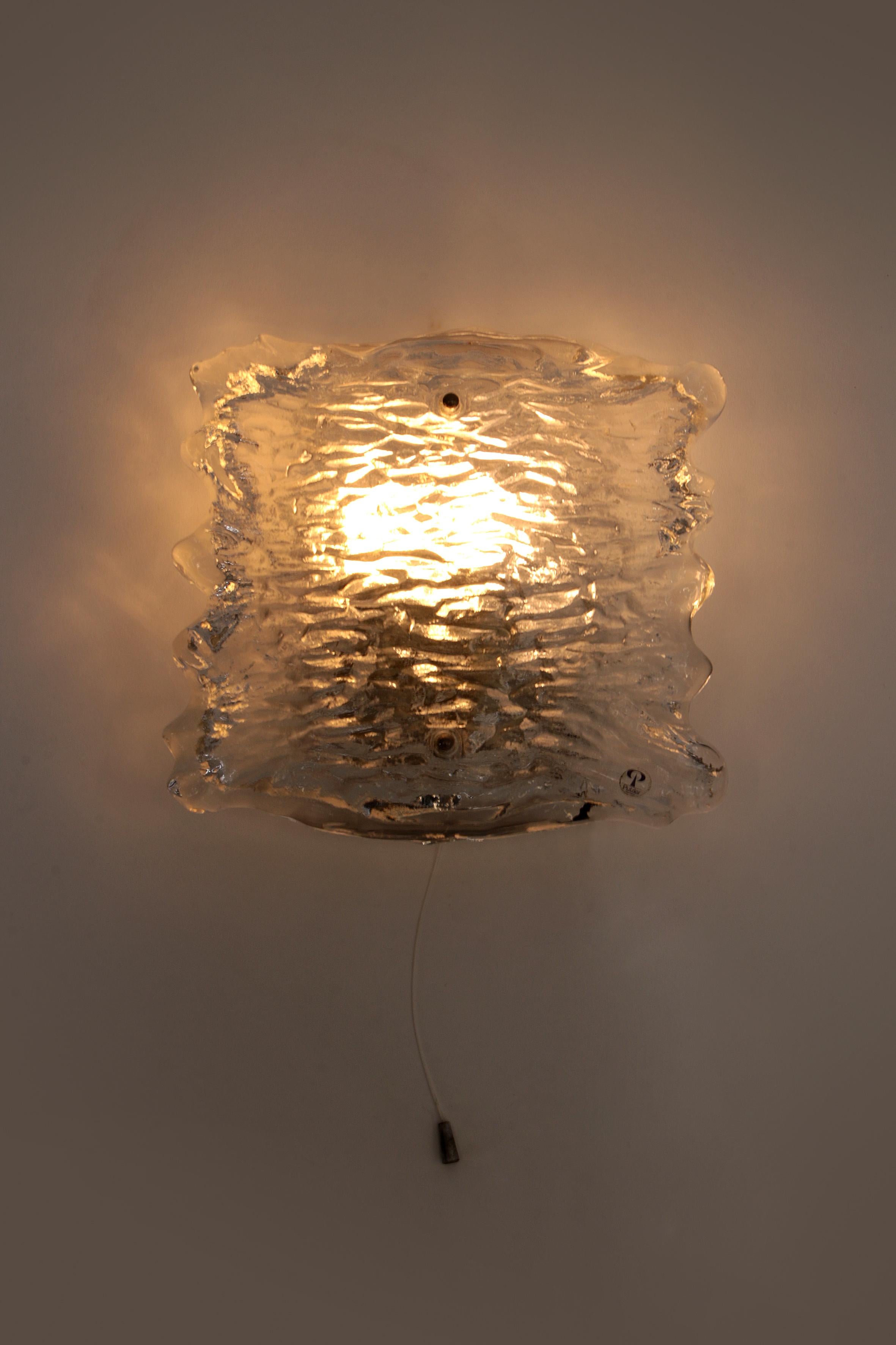 Mid-20th Century Beautiful large wall lamp Peil & Putzler ice glass, 1960 Germany For Sale