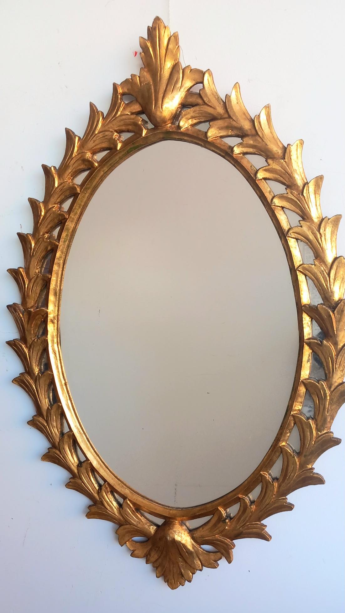 Mirror Large Wooden Acanthus Leaves Glod Leaf Mid-20th Century.  Italy For Sale 12