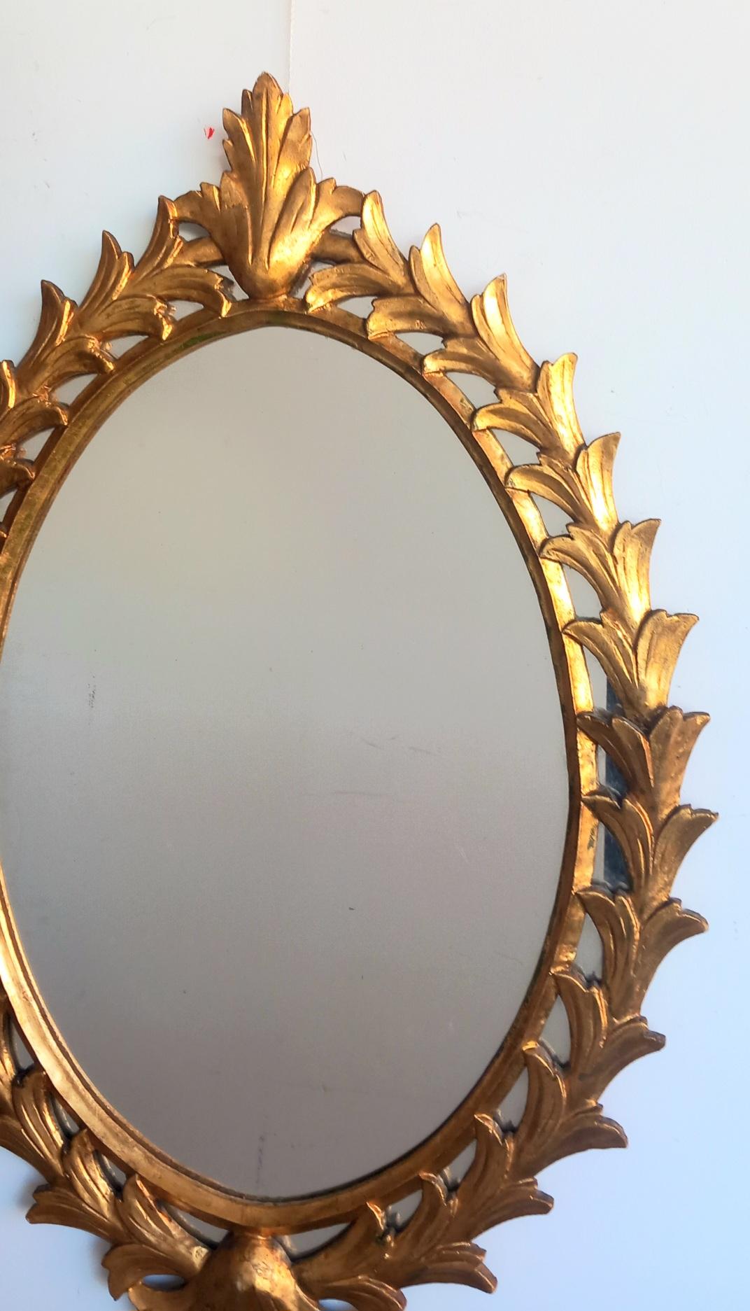 Mirror Large Wooden Acanthus Leaves Glod Leaf Mid-20th Century.  Italy For Sale 5