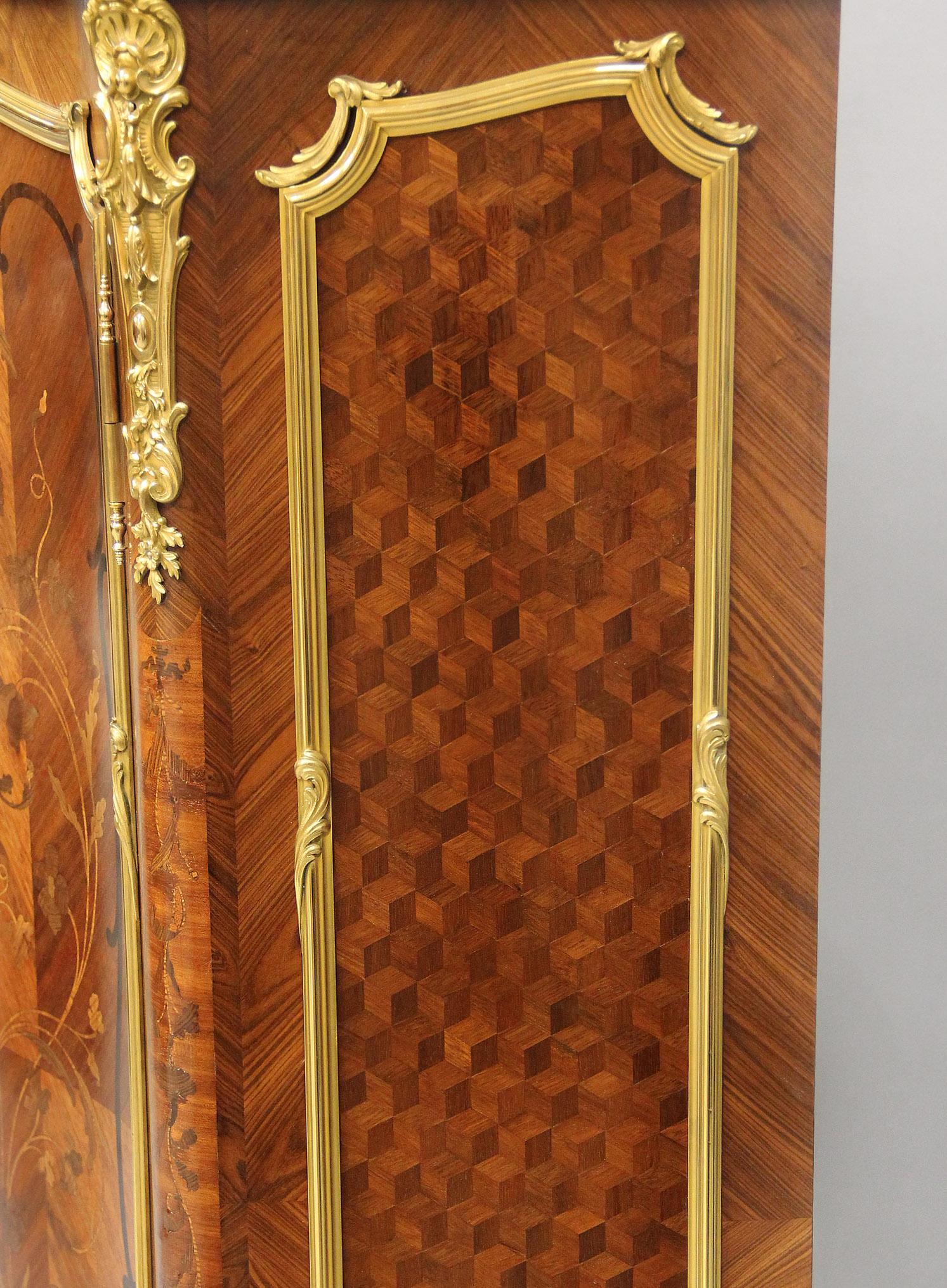 Precioso Armario de Marquetería Montado en Bronce Dorado de Durand, Finales del Siglo XIX siglo XIX en venta
