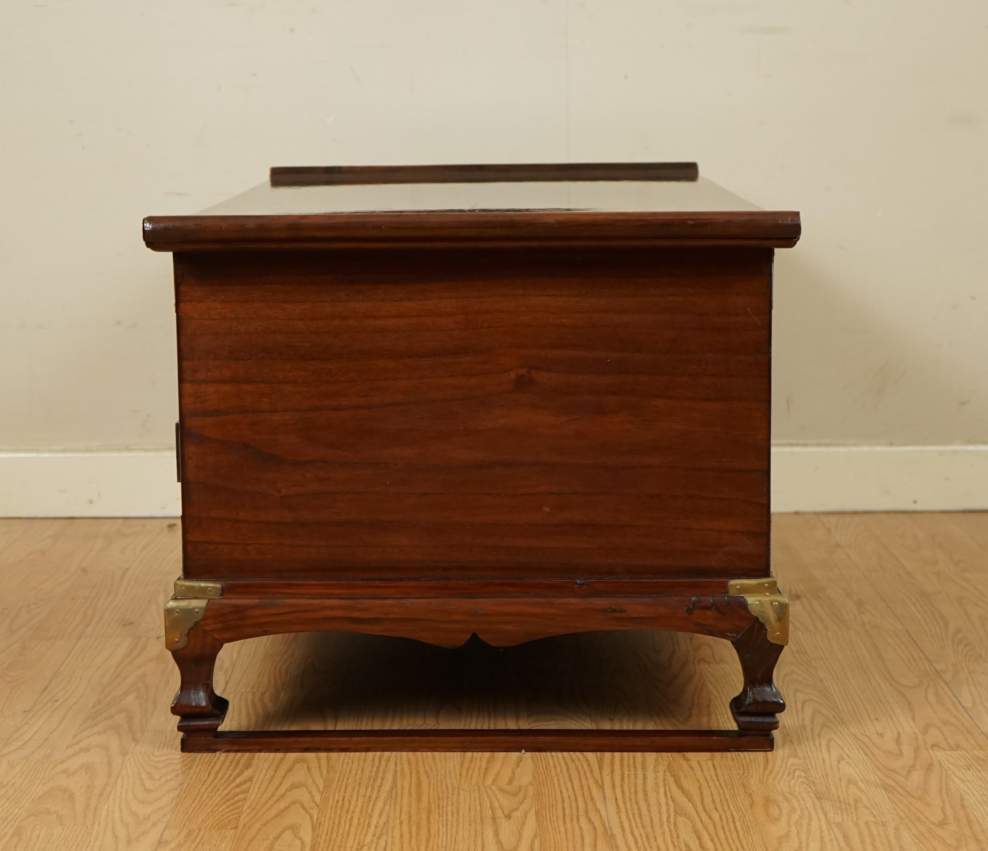 Beautiful Late 19th Century Korean Elm Coffee Table with Lots of Drawers 4