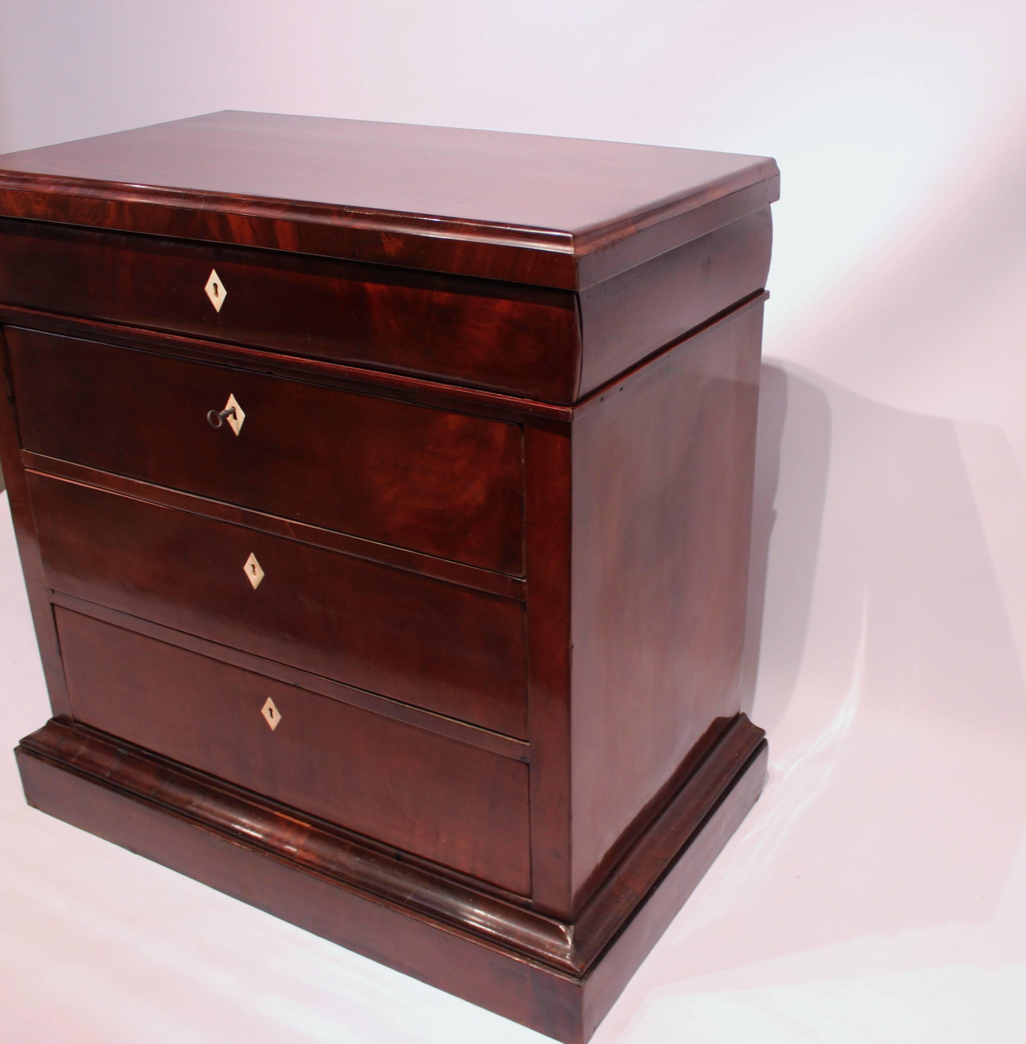 Late Empire Chest of Drawers in Polished Mahogany, 1840s 1