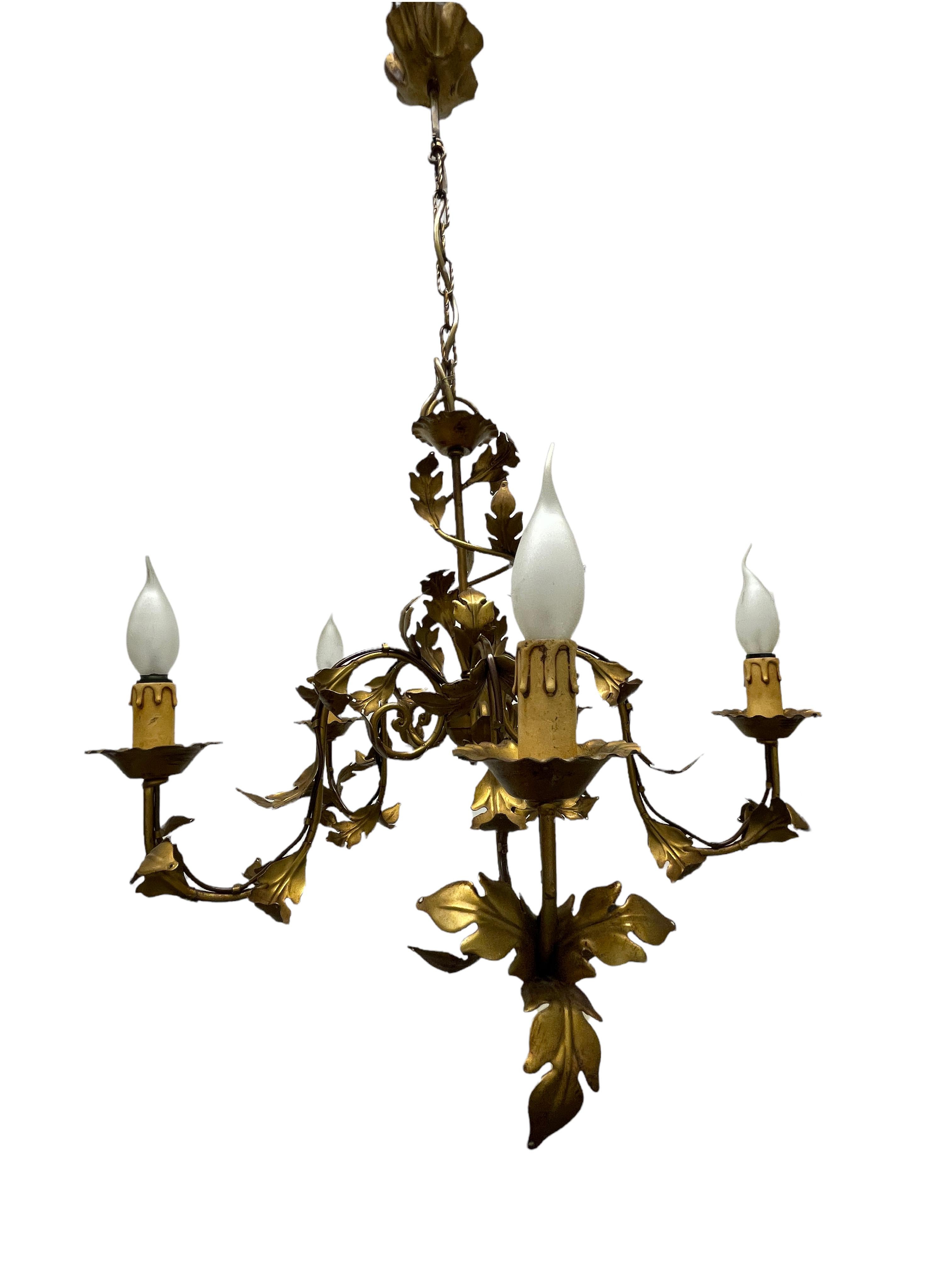 Beautiful Leaf Five-Light Tole Hollywood Regency Chandelier Gilded, Italy, 1960s For Sale 2