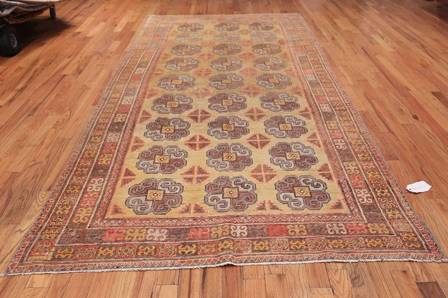 Nazmiyal Collection Antique Khotan Rug. Size: 6 ft 1 in x 11 ft 10 in 3