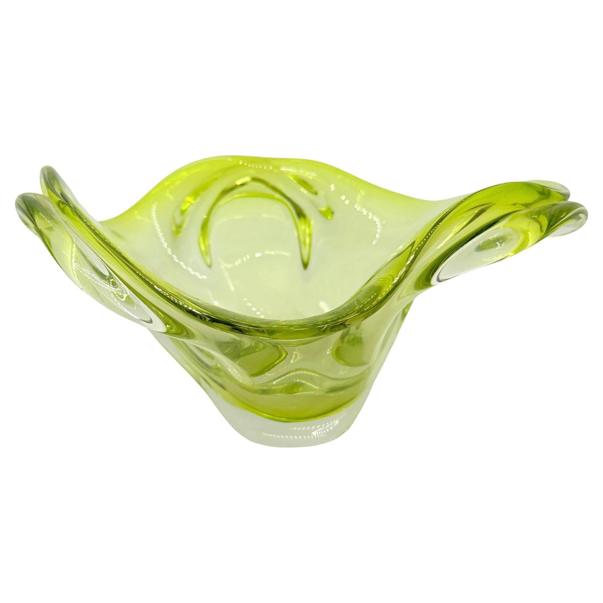 Beautiful Lime Green and Clear Murano Glass Bowl Catchall Vintage, Italy, 1970s