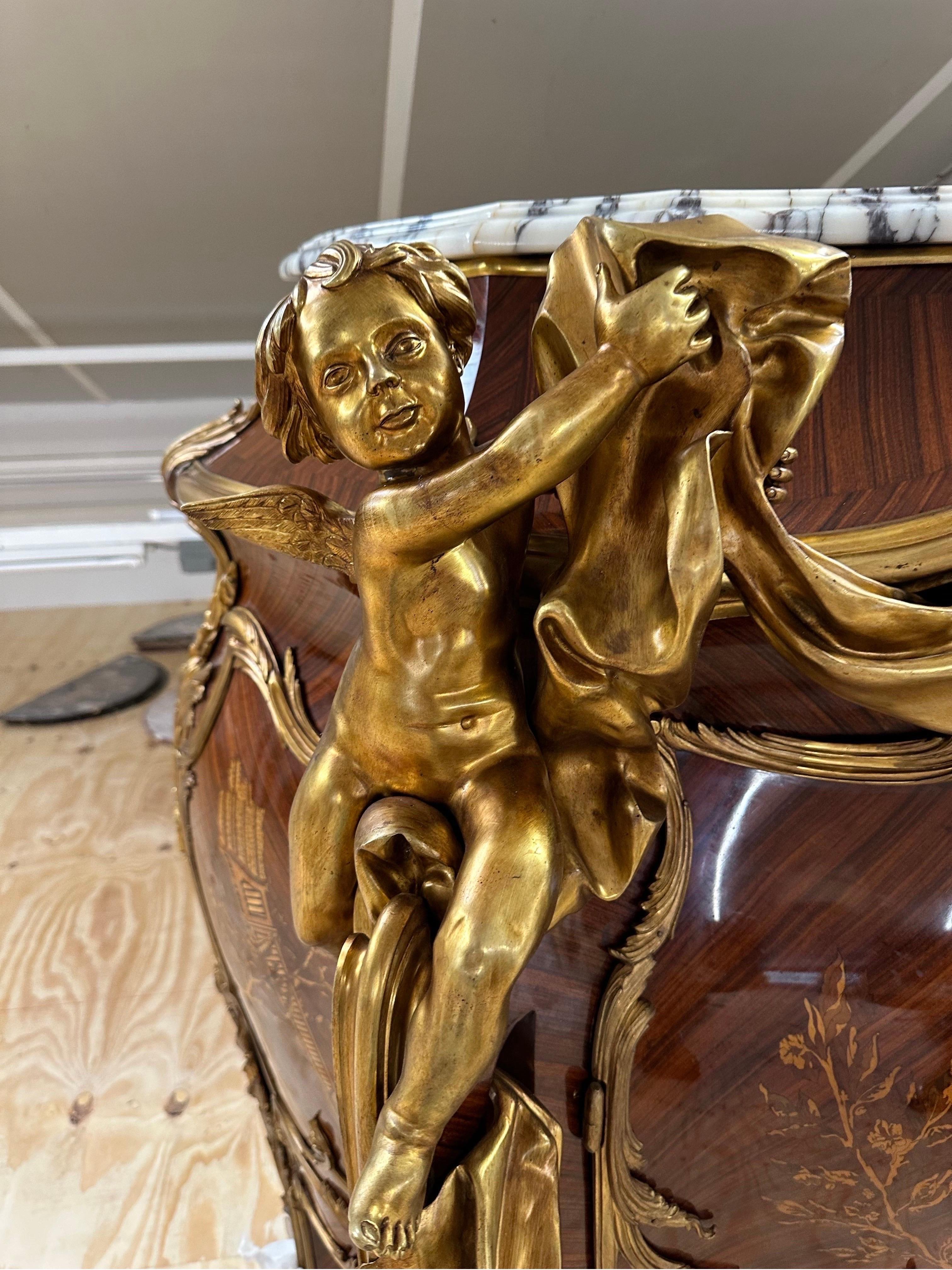 Schönes, in Bronze gefasstes Buffet mit Linke Louis XV.-Motiv  im Zustand „Gut“ im Angebot in Worthing, GB