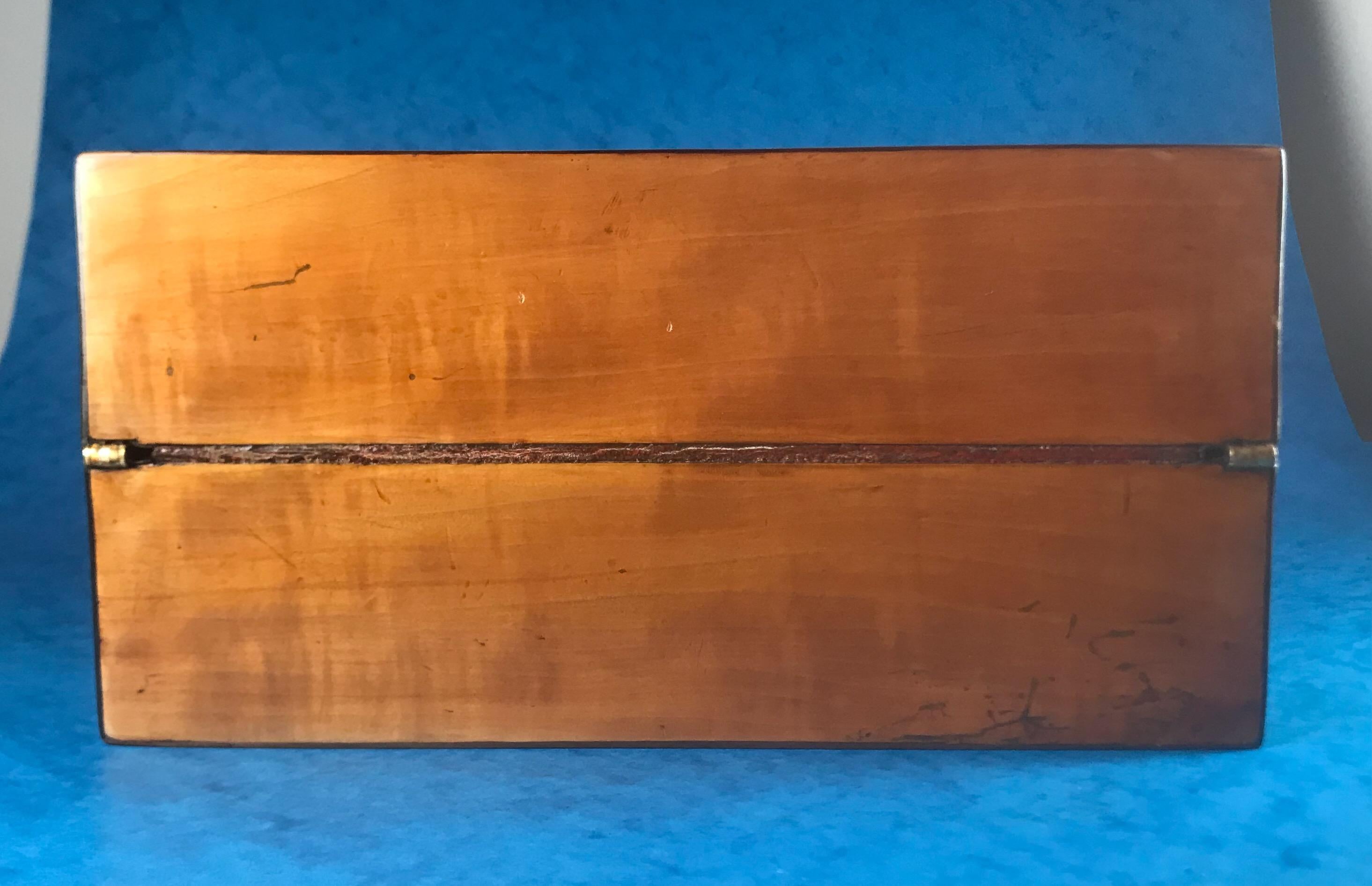 Beautiful Little 18th Century 1790 Sheraton Writing Slope For Sale 2