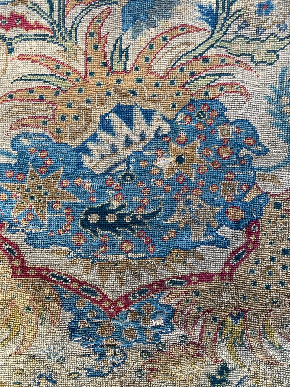 Nice little French needlepoint tapestry with beautiful floral design and nice natural colors, entirely hand embroidered with needlepoint method with wool.

✨✨✨
